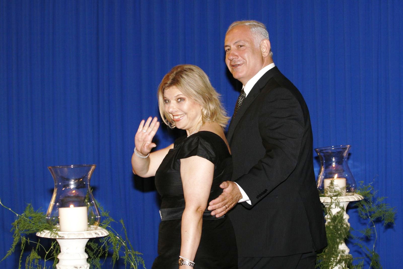 رئيس الوزراء الإسرائيلي بنيامين نتنياهو وزوجته ساره
