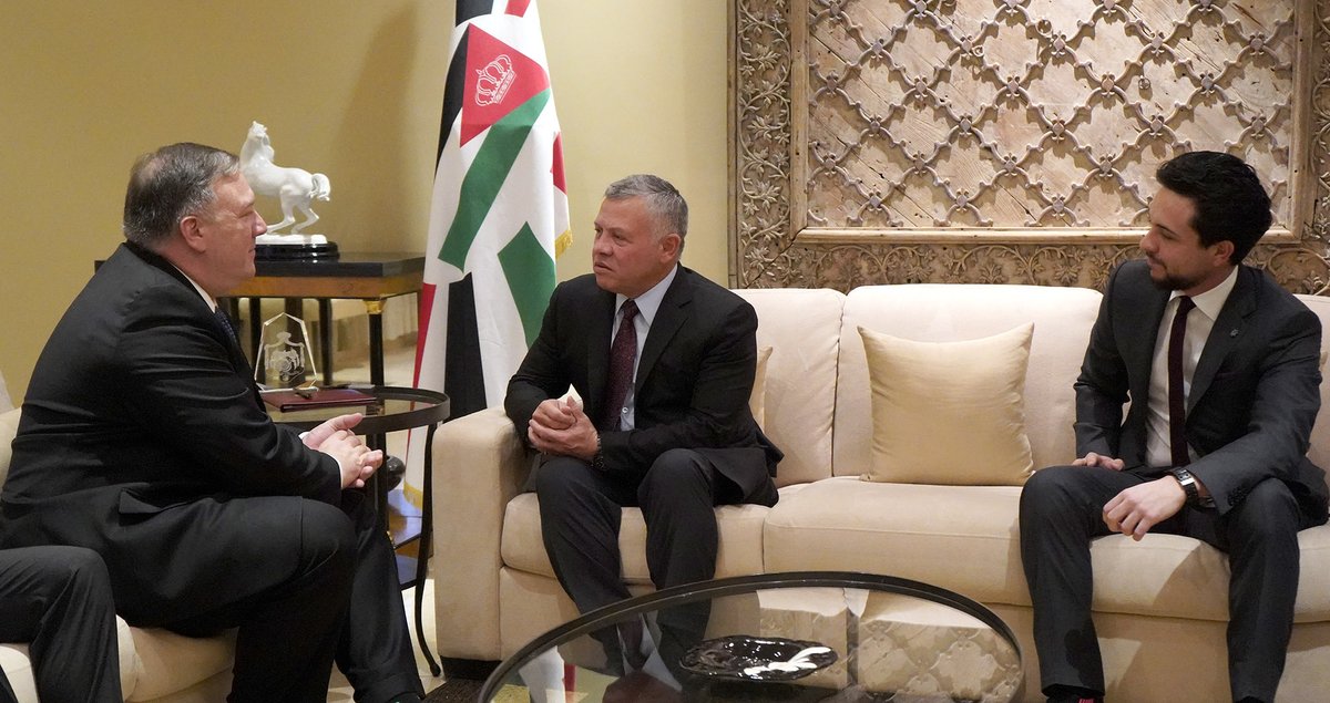 العاهل الأردني الملك عبدالله الثاني وولي عهده الأمير الحسين في لقاء وزير الخارجية الأميركي مايك بومبيو