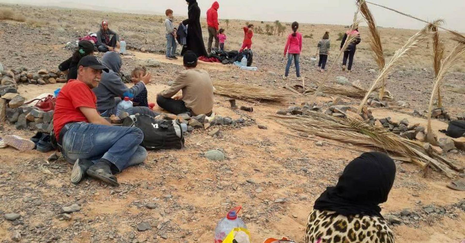 اللاجئون السوريون يدخلون الأراضي الجزائرية عادة عبر الحدود الصحراوية المترامية