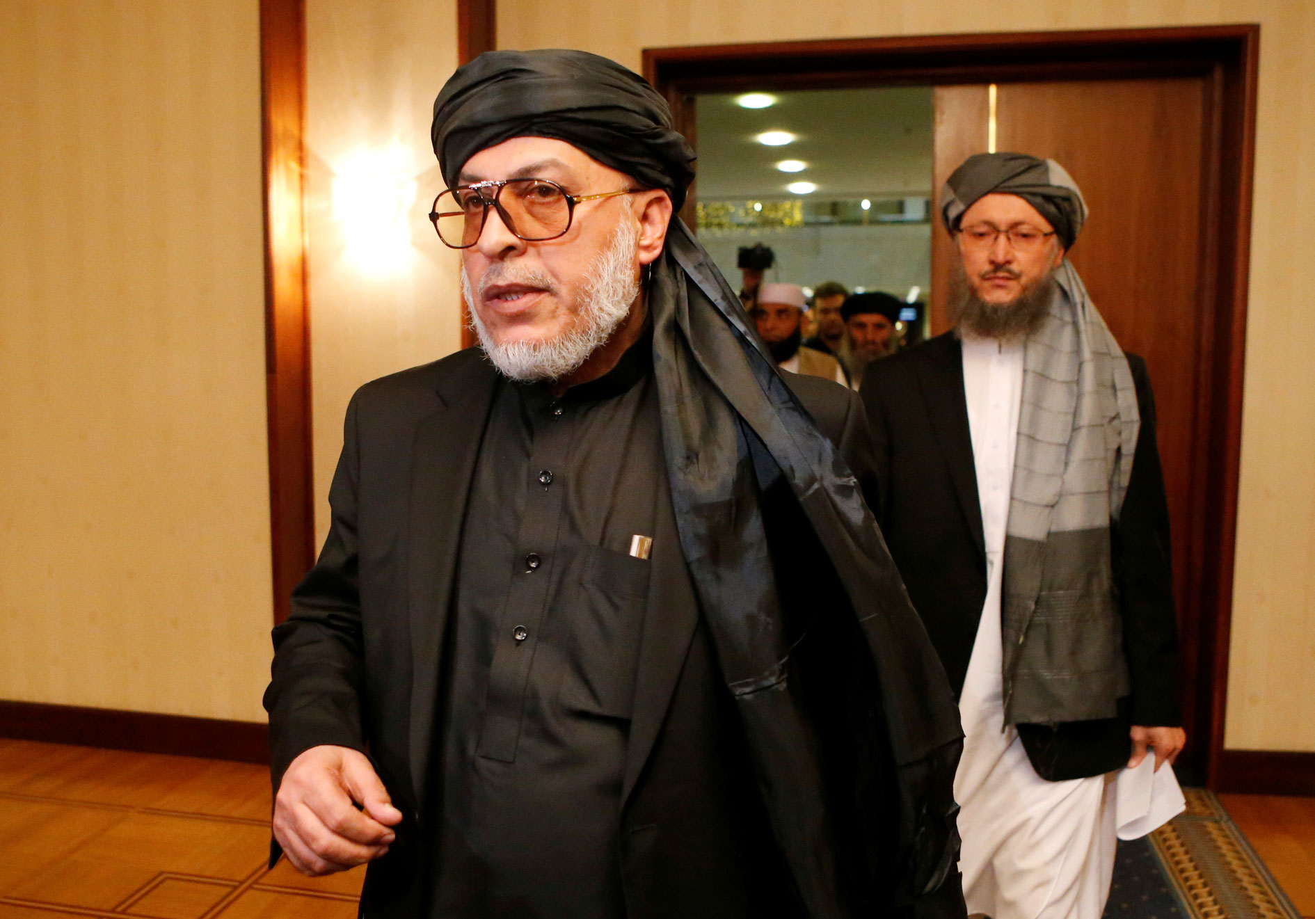 واشنطن مستمرة في التفاوض مع طالبان بحثا عن تسوية تحيي محادثات السلام الأفغانية