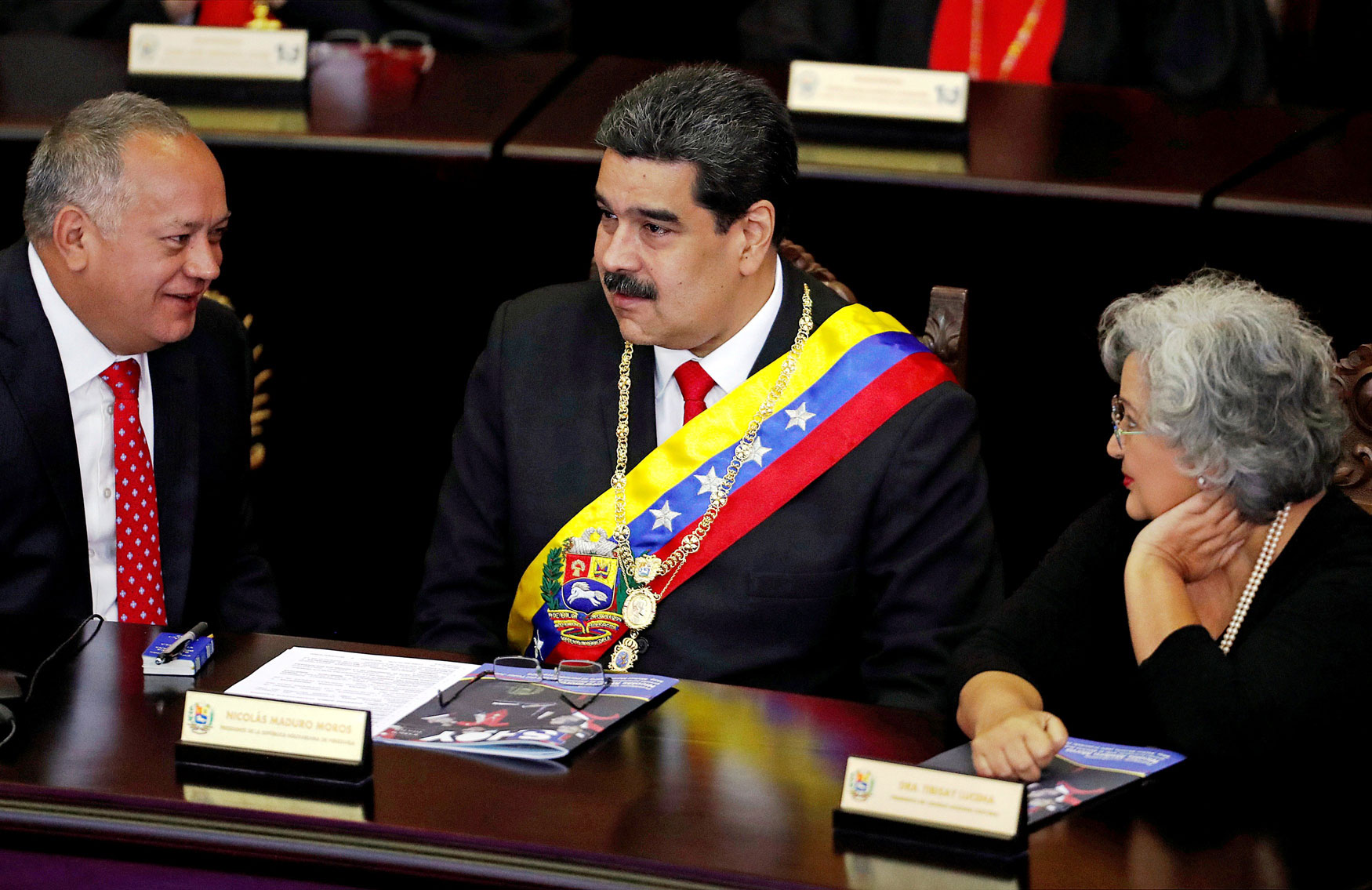 الرئيس الفنزويلي نيكولاس مادورو في وضع صعب