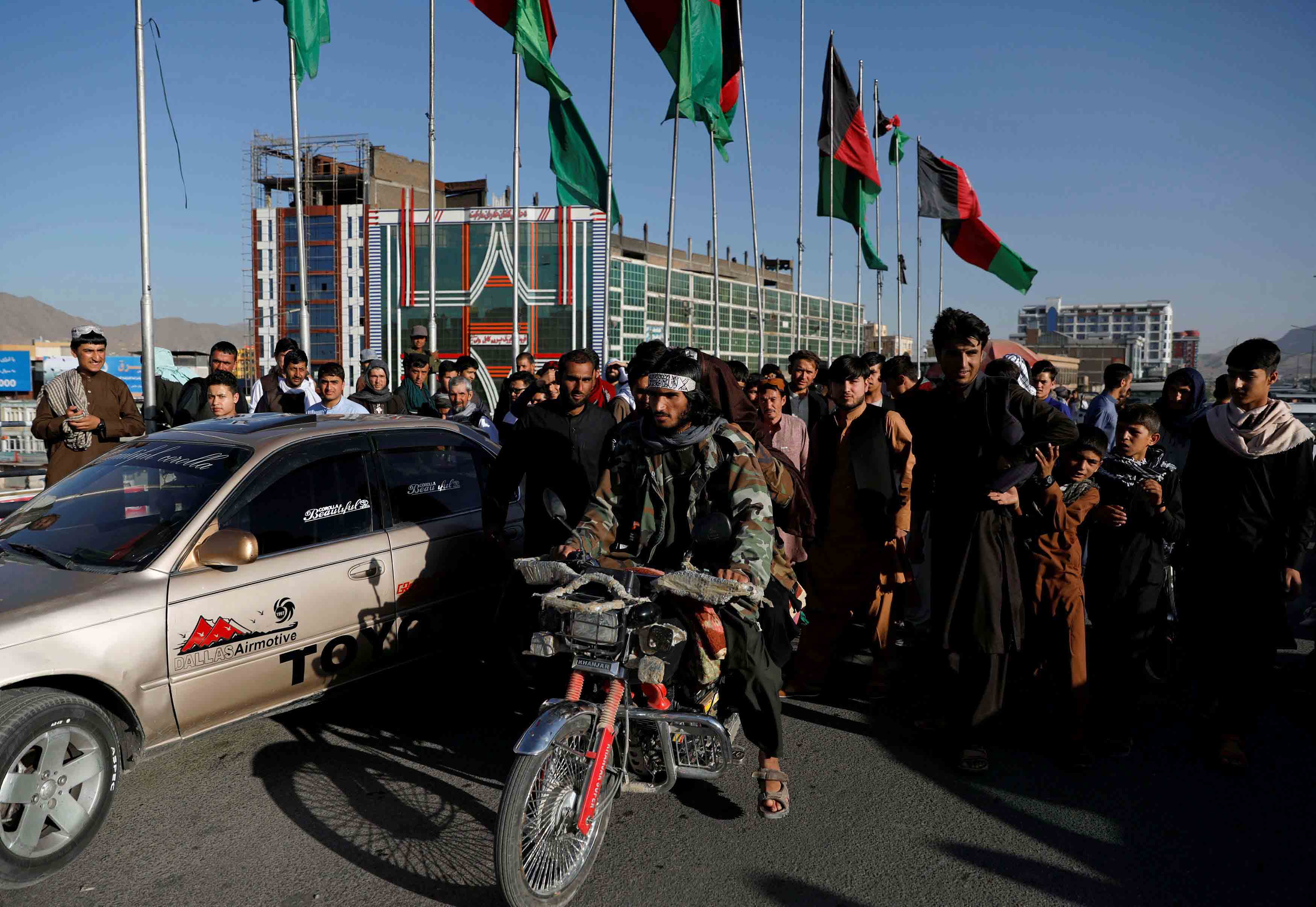 العمل على تجفيف منابع تمويل طالبان