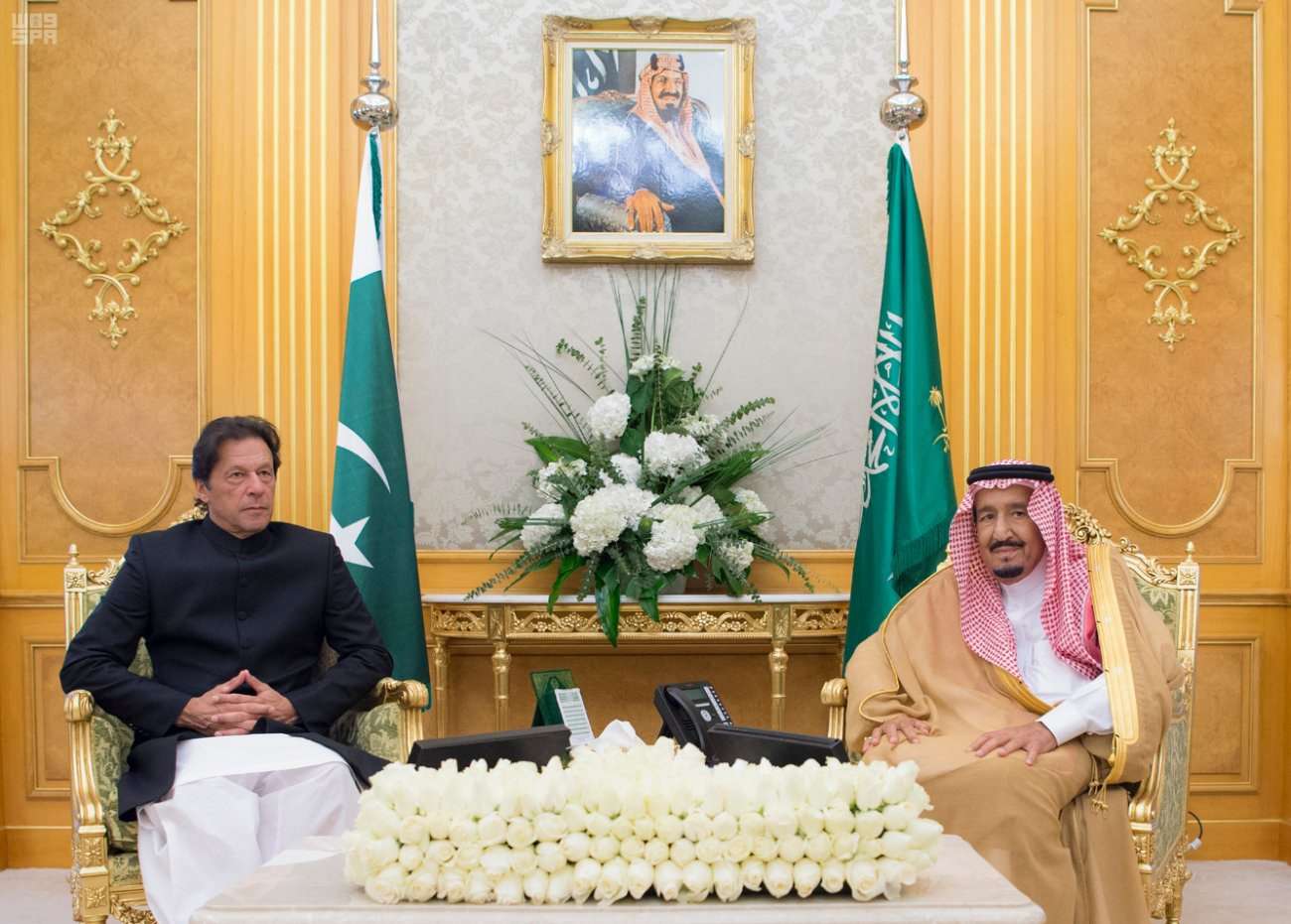 الملك سلمان ورئيس وزراء باكستان