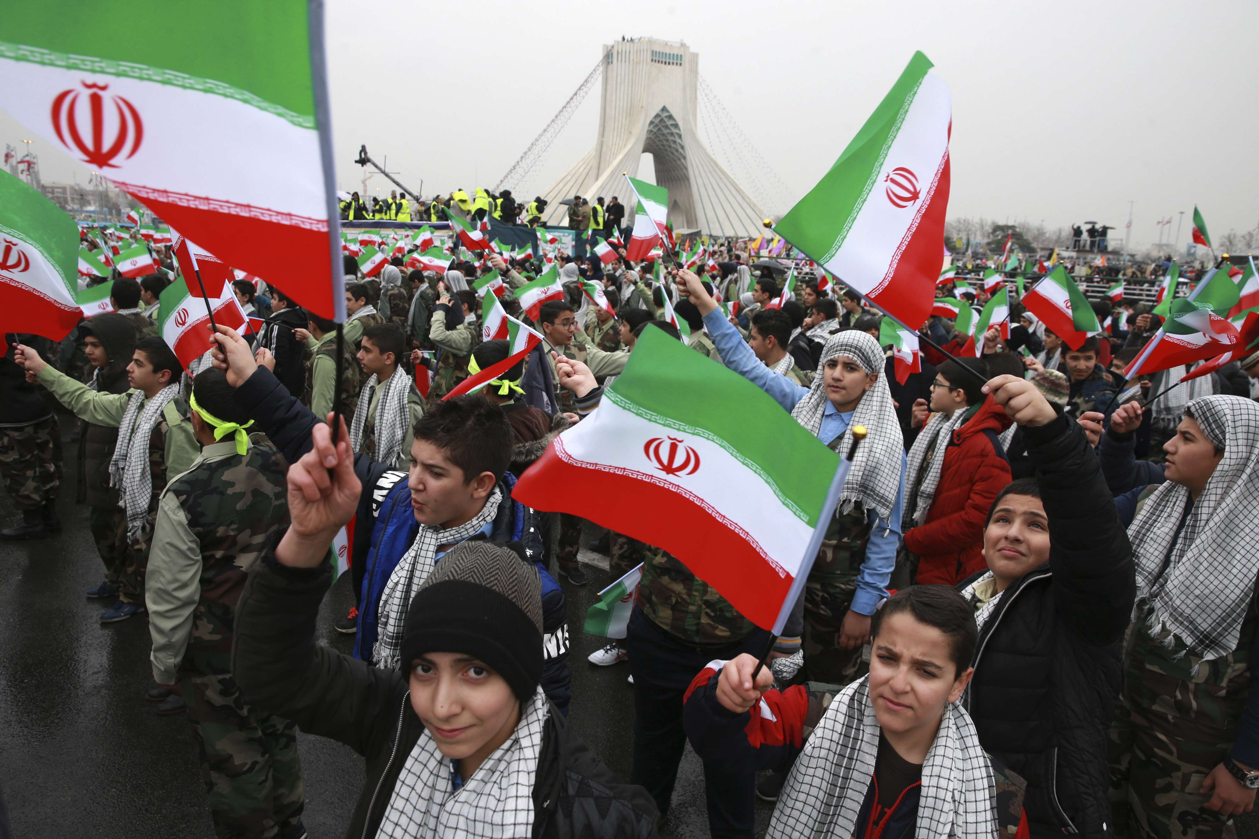 احتفالات إيران بذكرى الثورة