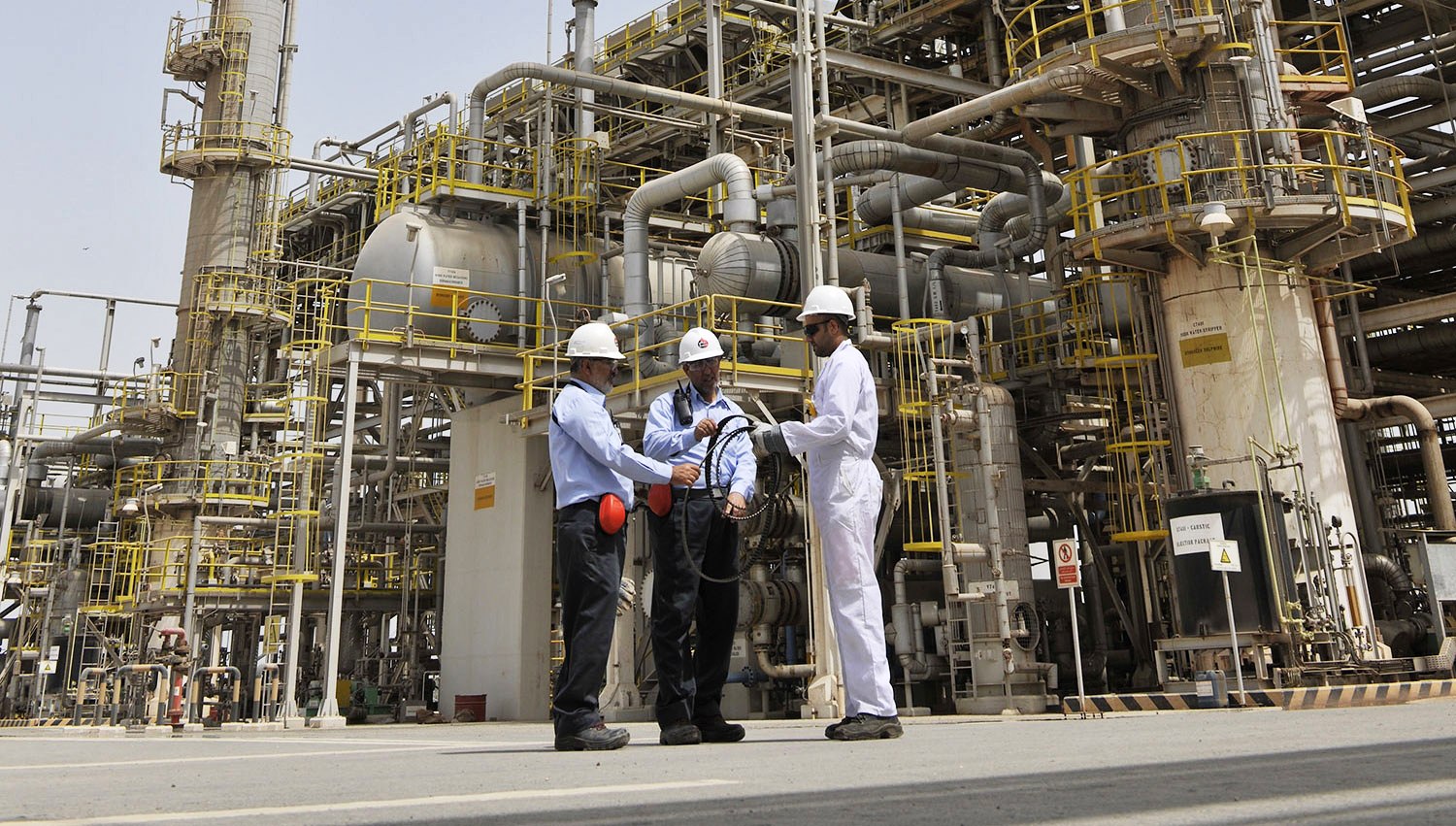 البحرين منتج صغير للنفط  تأثر بشدة من انخفاض الأسعار في 2014