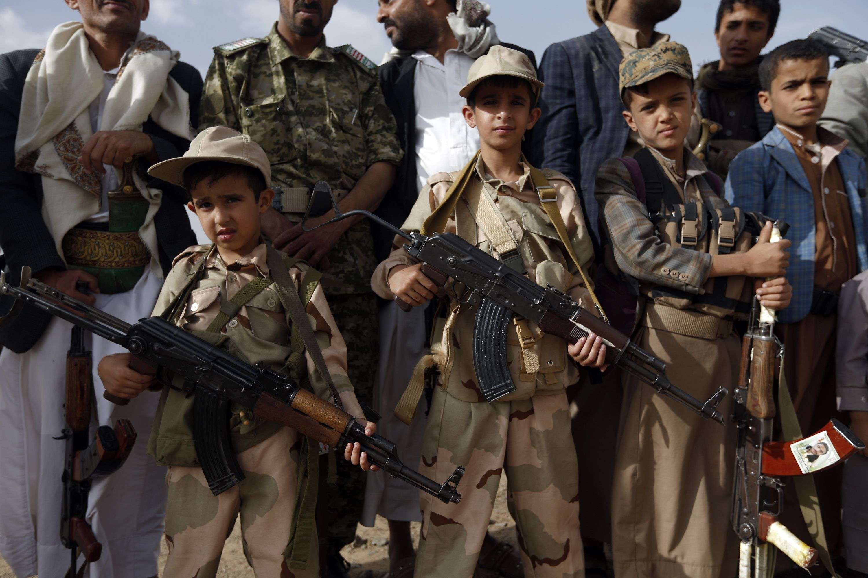 تجنيد الحوثيين للاطفال