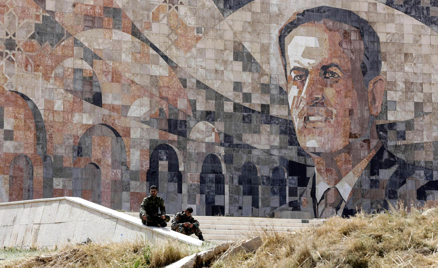 مرأى للرئيس السوري الراحل حافظ الأسد في حرستا - الغوطة الشرقية بدمشق