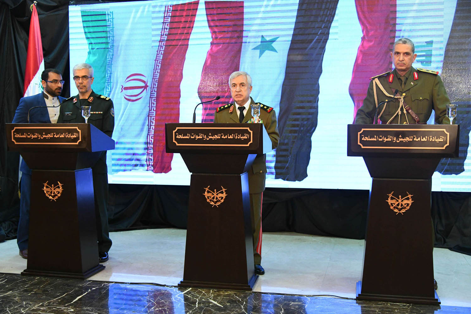 رؤساء أركان إيران والعراق وسوريا في مؤتمر صحفي في دمشق