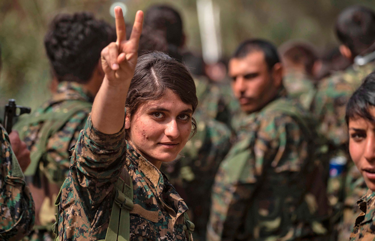 انتصارات قوات سوريا الديمقراطية على داعش تعزز نفوذ وقوة الأكراد في الساحة السورية
