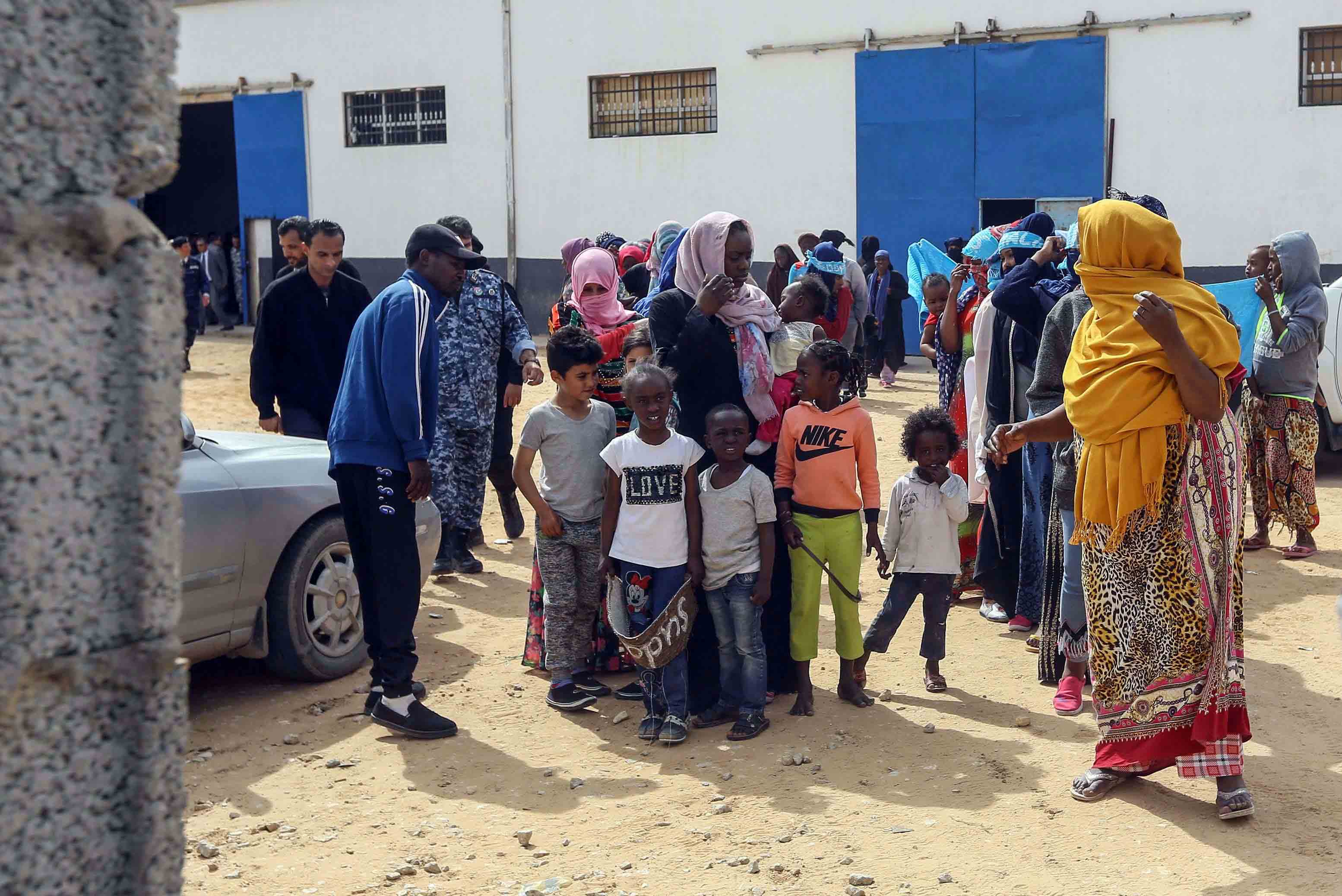 أكثر من ثلاثة آلاف لاجئ ومهاجر لا يزالون عالقين في طرابلس