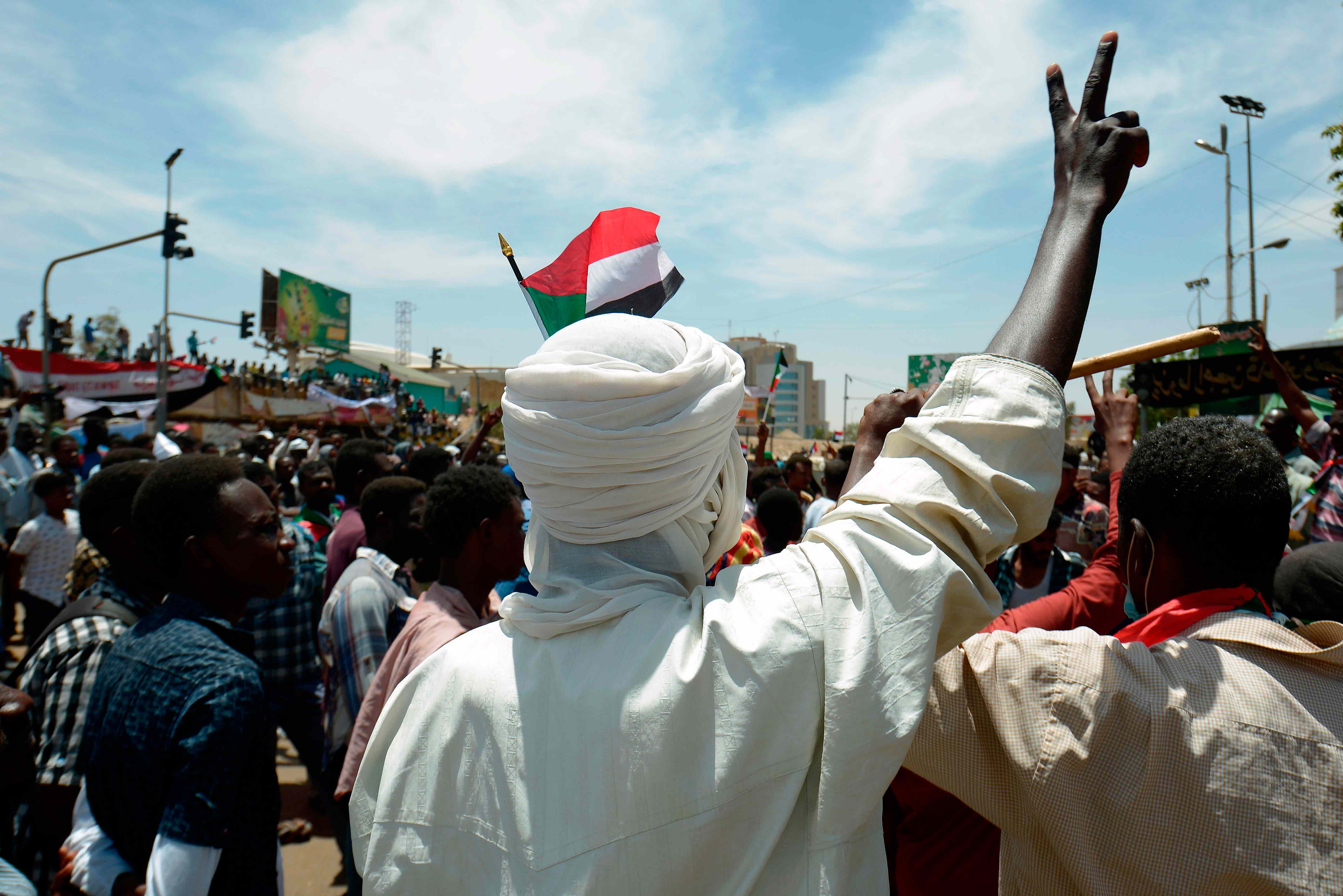 دعم يمني لمطالب السودانيين 
