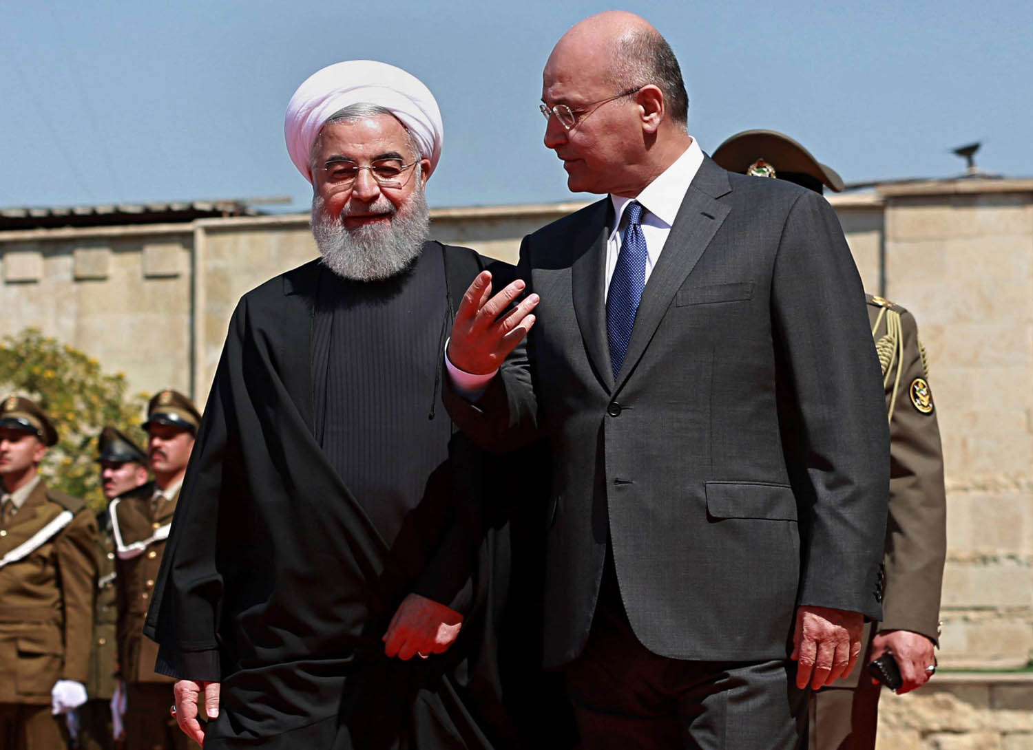 الرئيس العراقي برهم صالح يستقبل الرئيس الإيراني حسن روحاني في بغداد