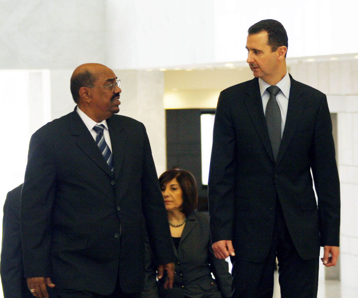 الرئيس السوري بشار الأسد يستقبل الرئيس السوداني المخلوع عمر البشير في دمشق