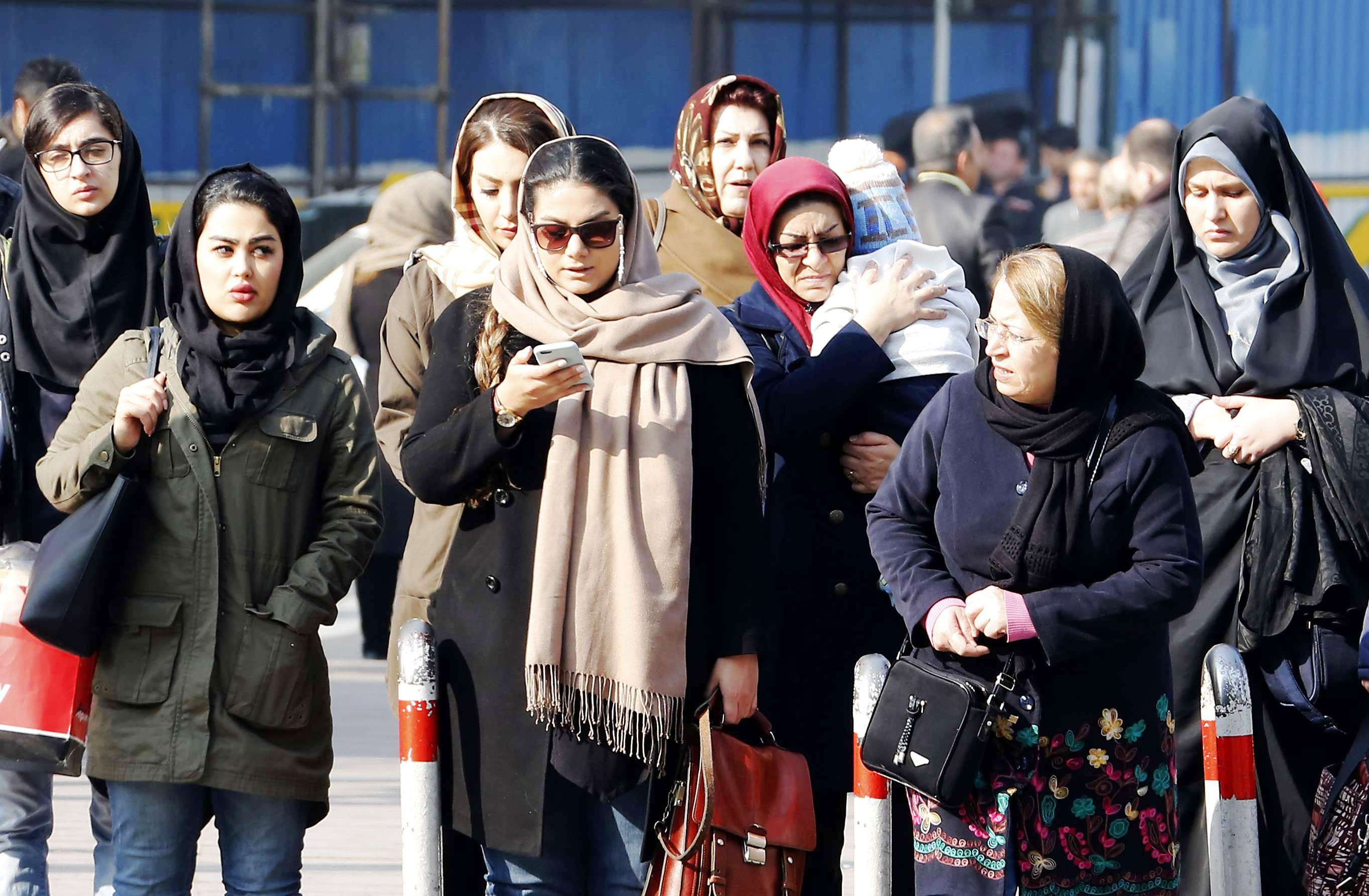 الحجاب في إيران