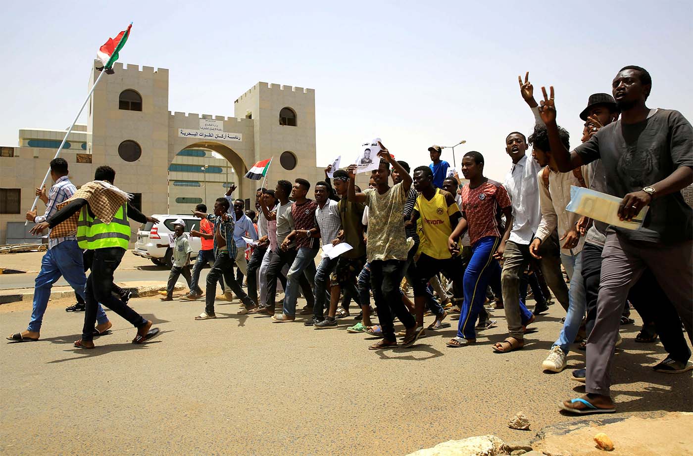 Protesters chant slogans outside Defence Ministry in Khartoum