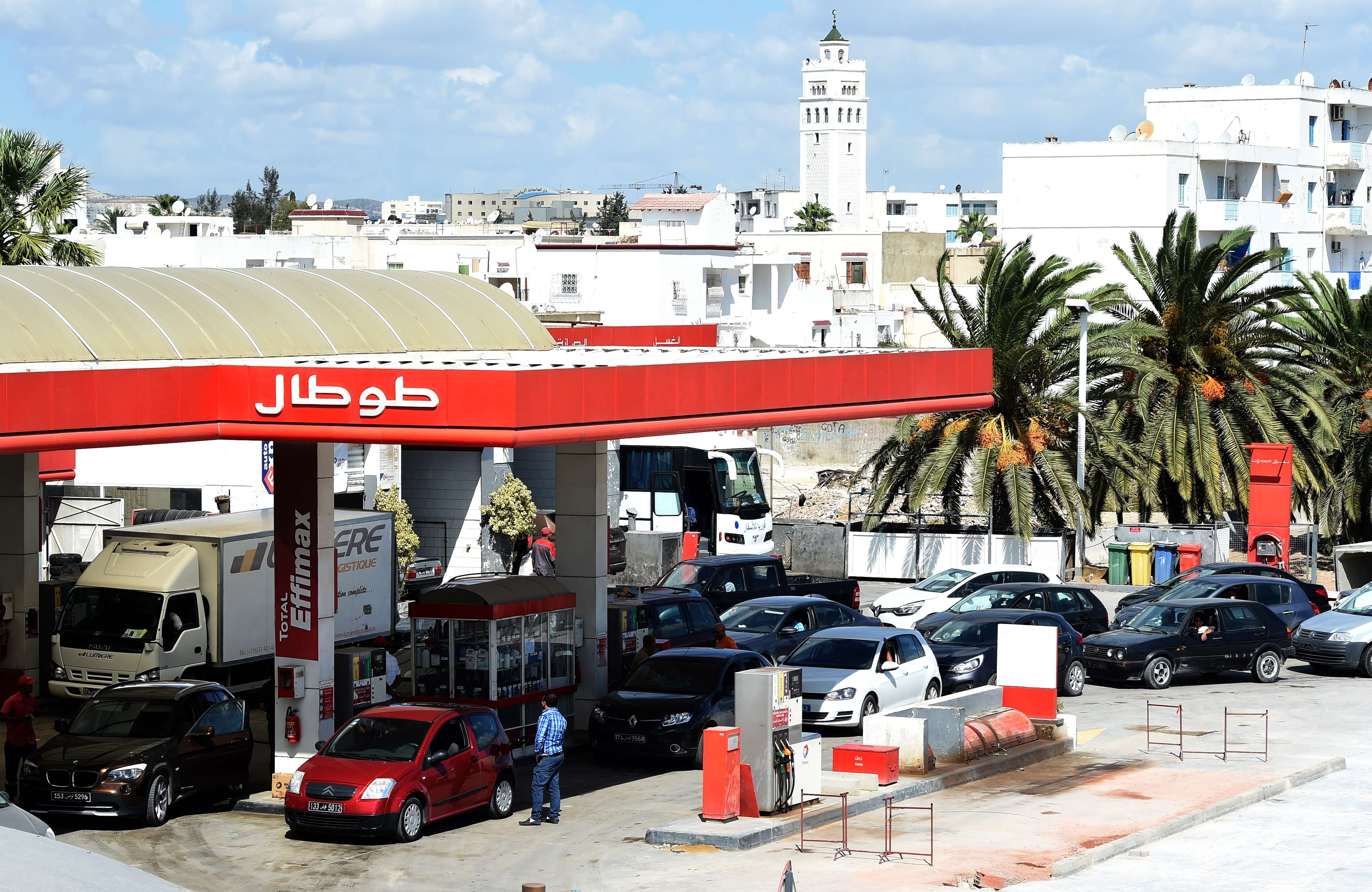 محطات الوقود في تونس