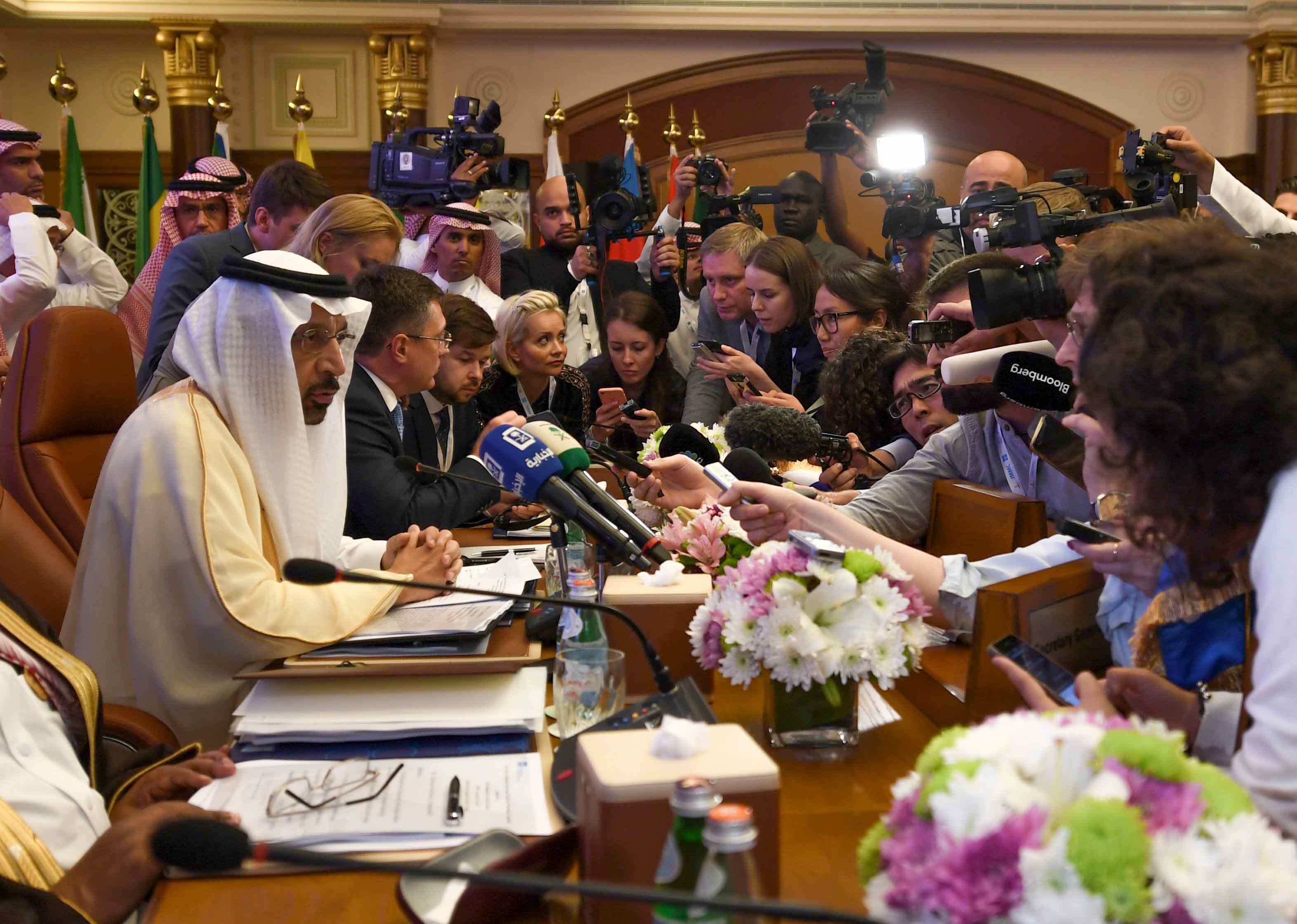 السعودية مستعدة لتعويض النفط الإيراني في السوق