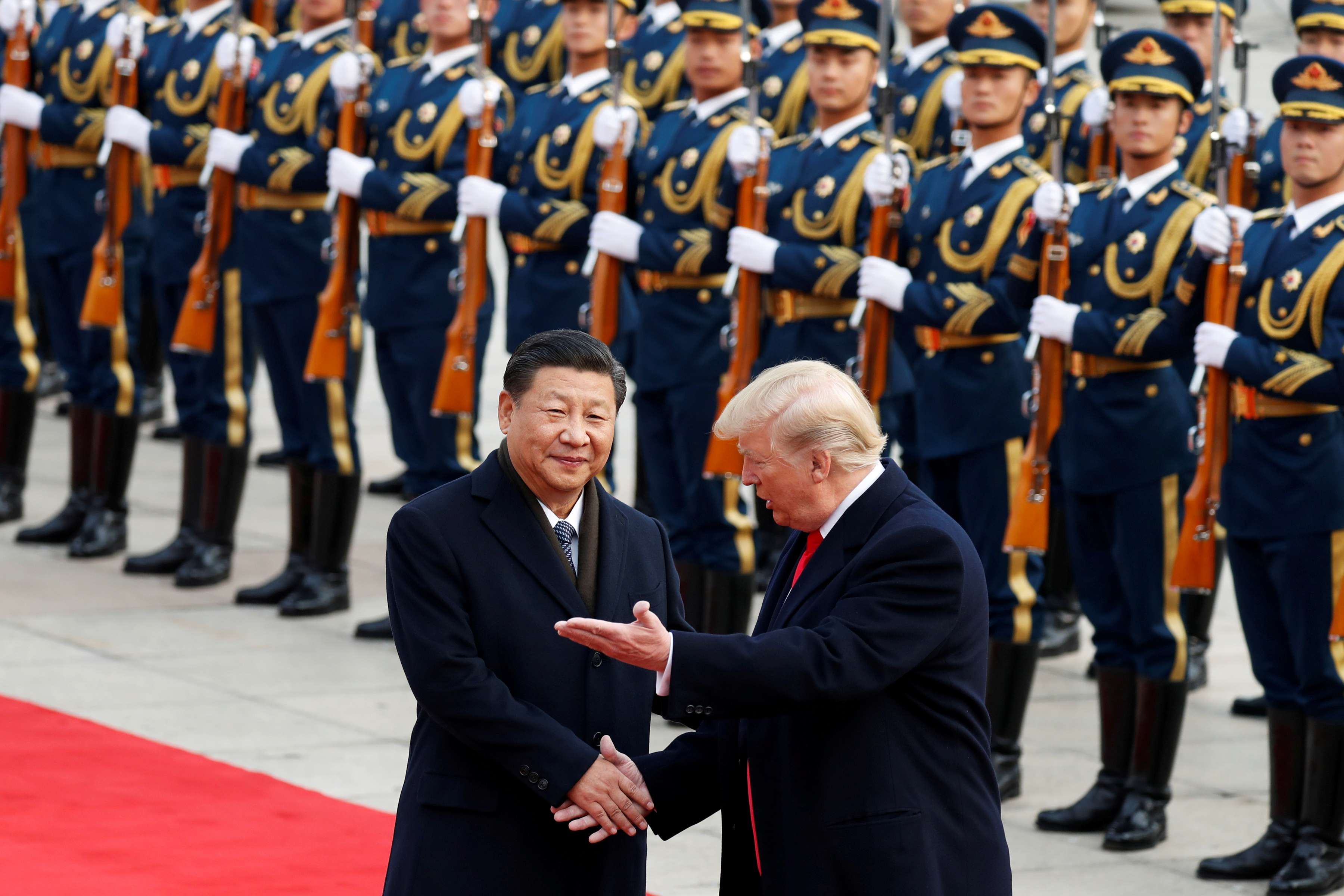 الرئيس الاميركي ترامب ونظيره الصيني