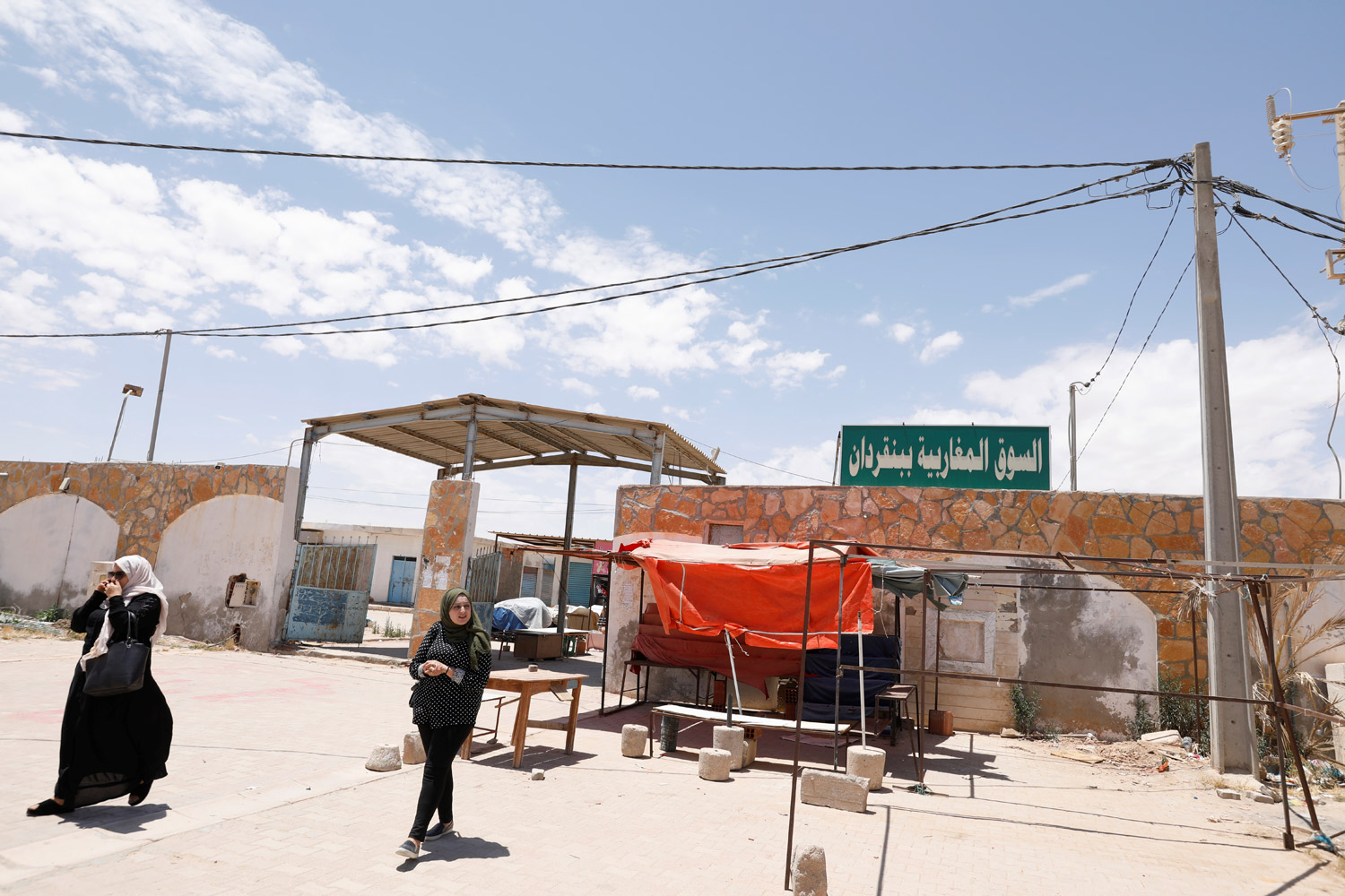لم يبق سوى هياكل الأكشاك في سوق بنقردان 