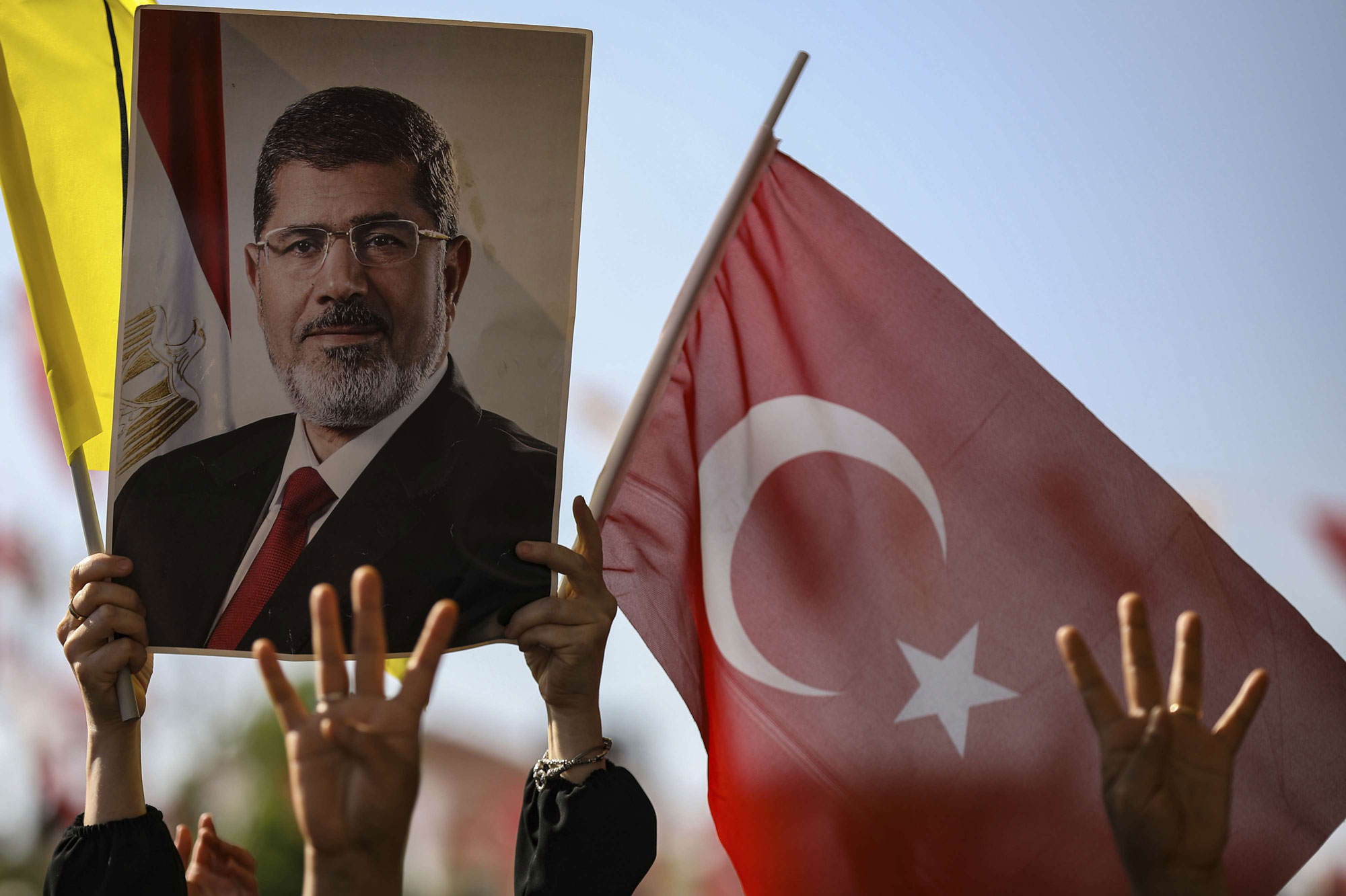 التعهد بمقاضاة مصر دوليا في قضية وفاة مرسي تدخل تركي فاضح في شأن خارجي