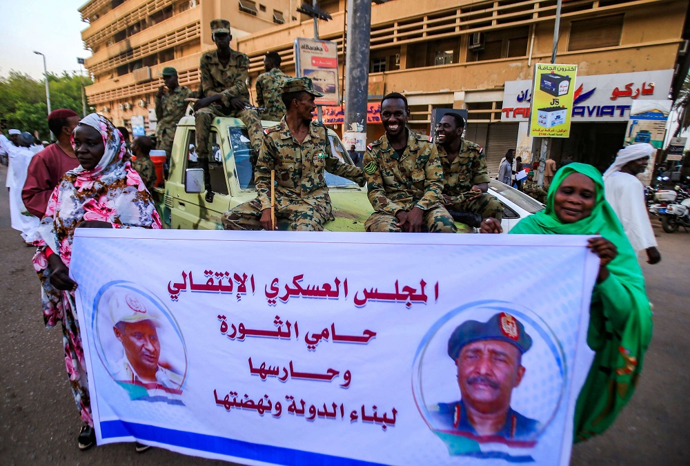 مؤيدون للجيش السوداني
