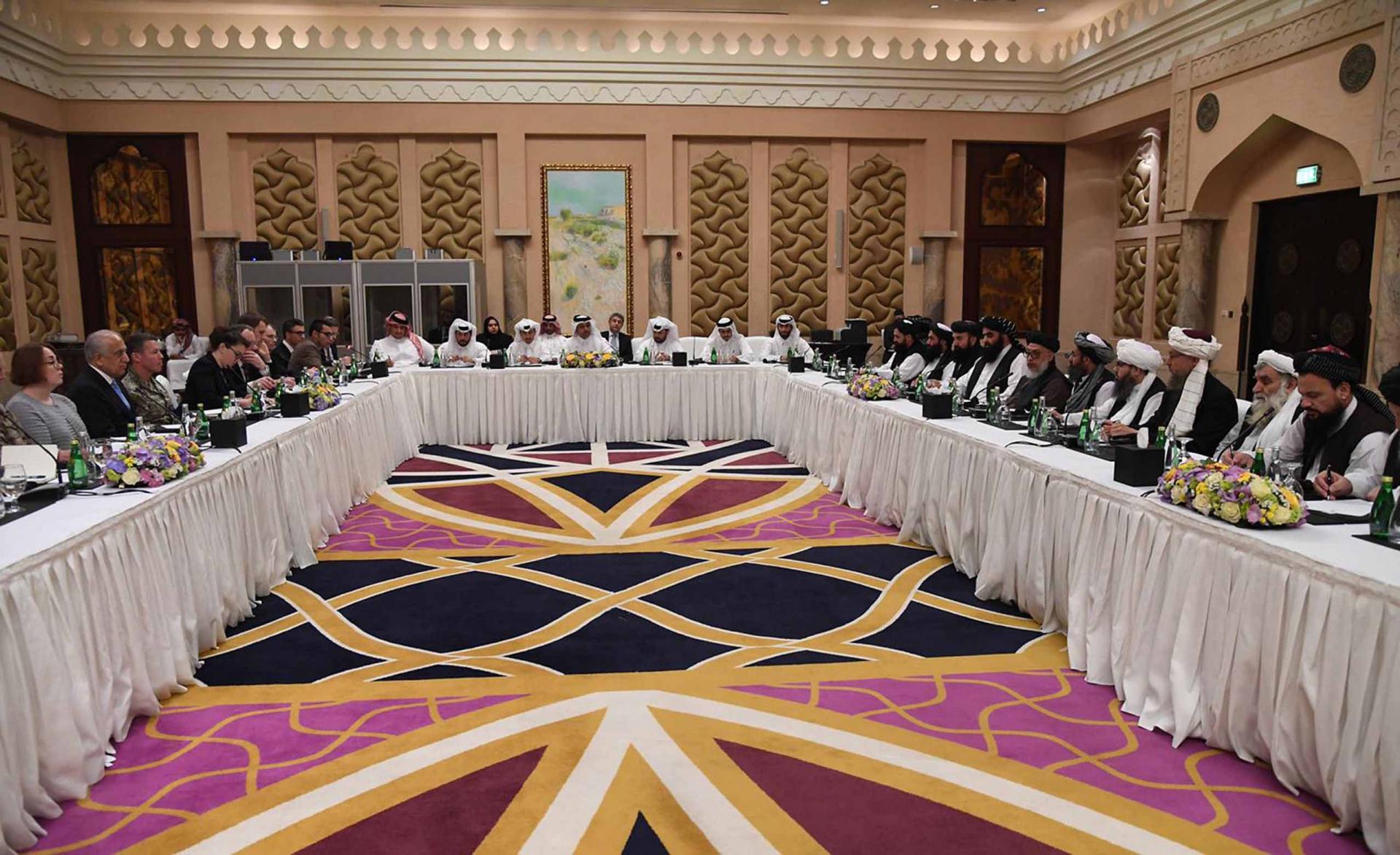 محادثات السلام بين طالبان والمسؤولين الاميركيين في الدوحة