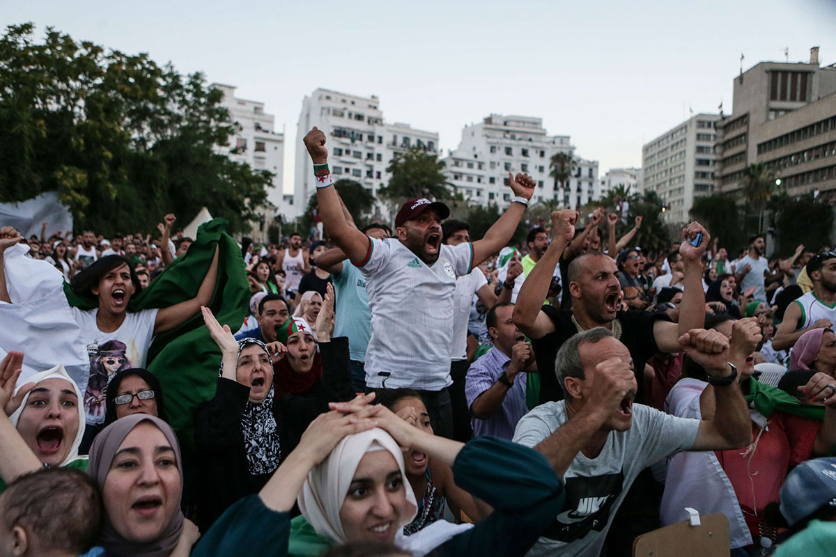 جزائريون يتفاعلون مع هدف محرز القاتل