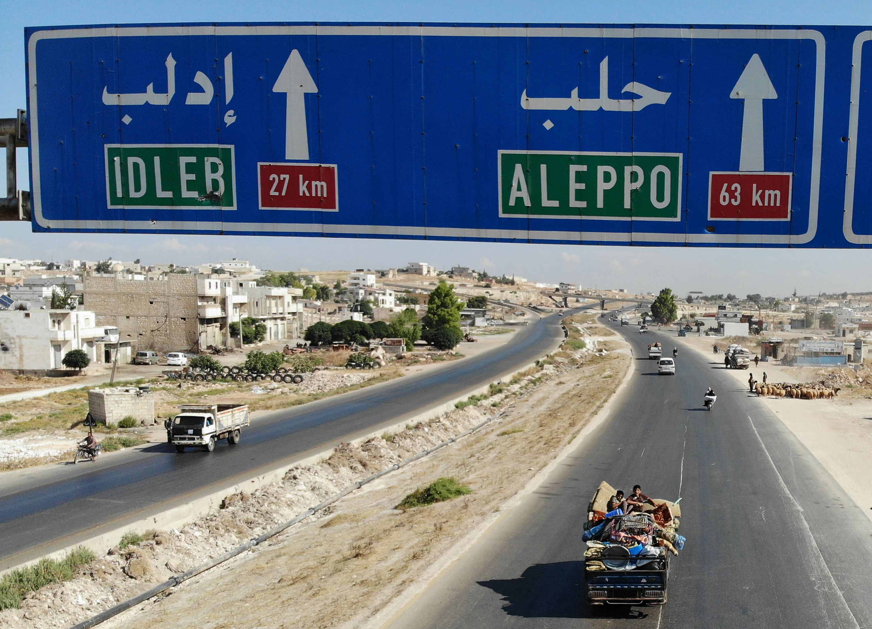  القوات الحكومية توسع نطاق سيطرتها من حماة إلى حلب