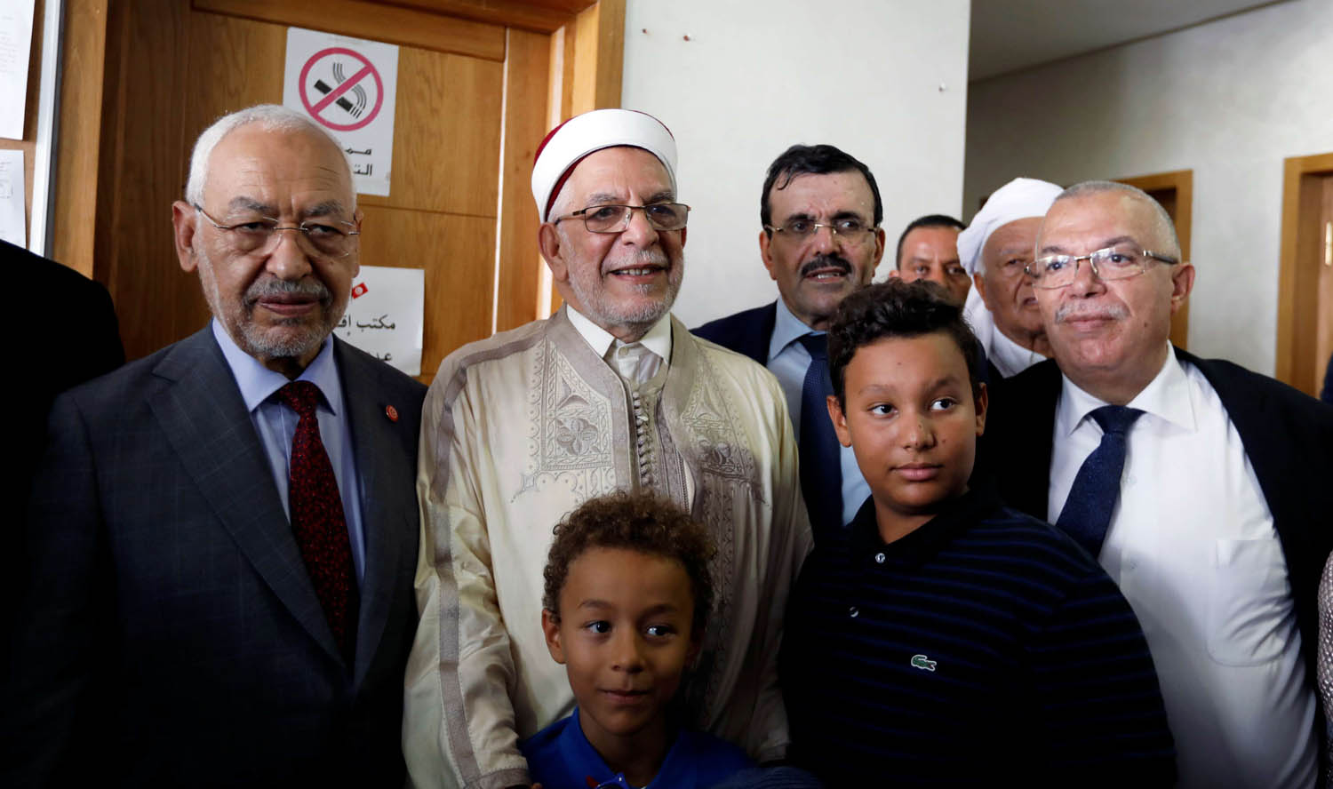 كبار قيادات النهضة اثناء ايداع اوراق ترشيح عبدالفتاح مورو
