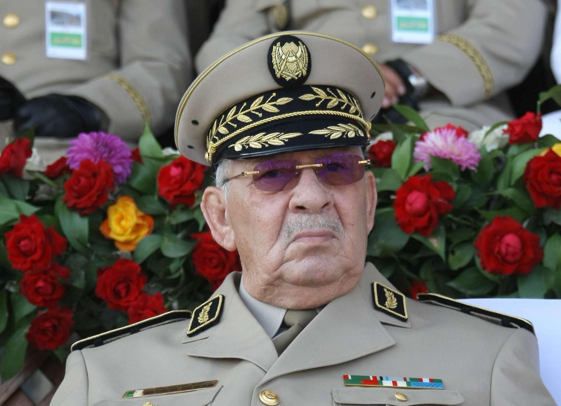 هل بدأ قائد الجيش الجزائري تصفية حساباته مع سعيد بوتفليقة والجنرال توفيق؟