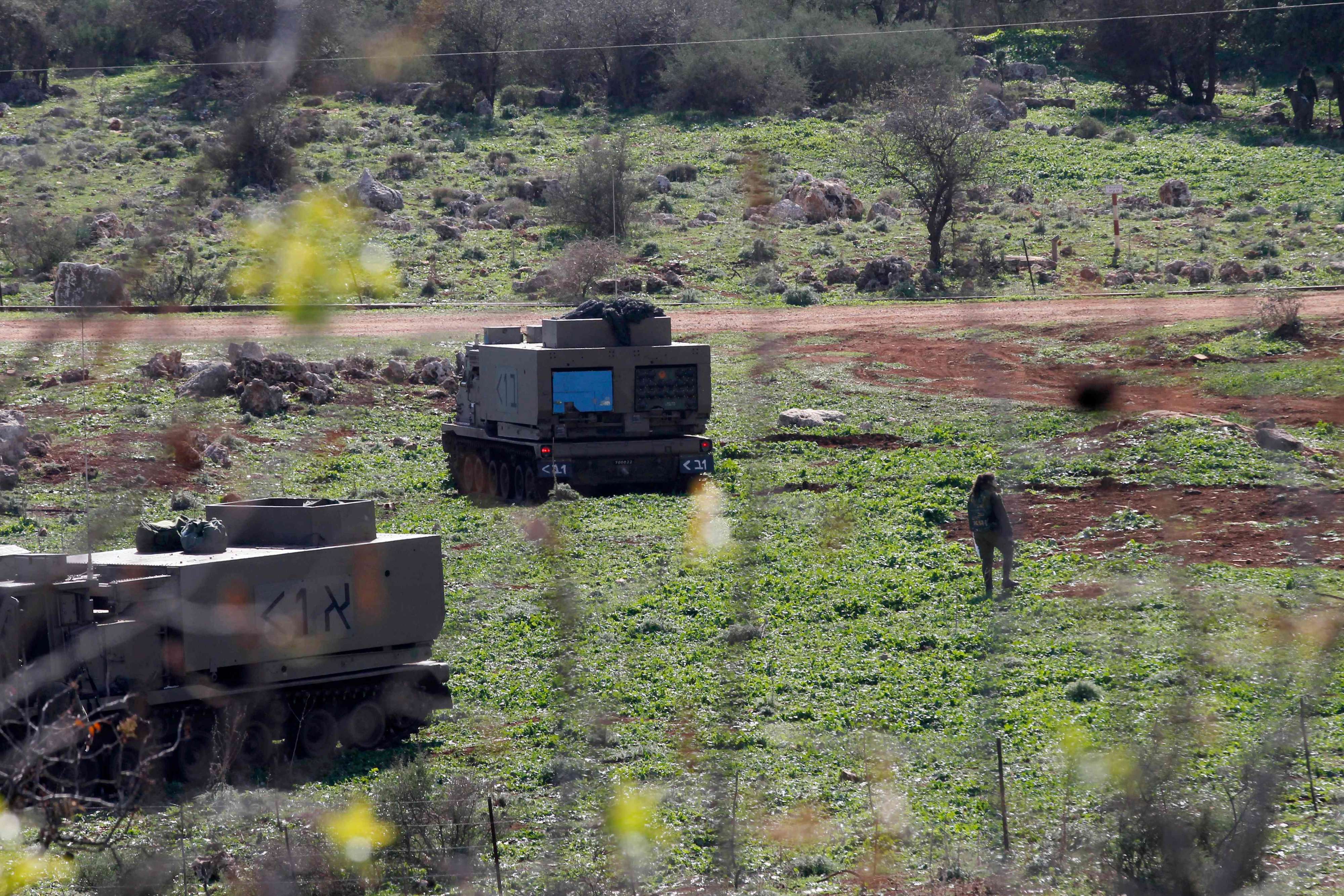 القوات الاسرائيلية على الحدود مع لبنان