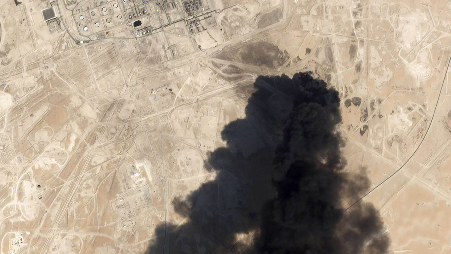 صورة من الأقمار الصناعية لموقع الهجوم على المنشآت النفطية السعودية في المنطقة الشرقية