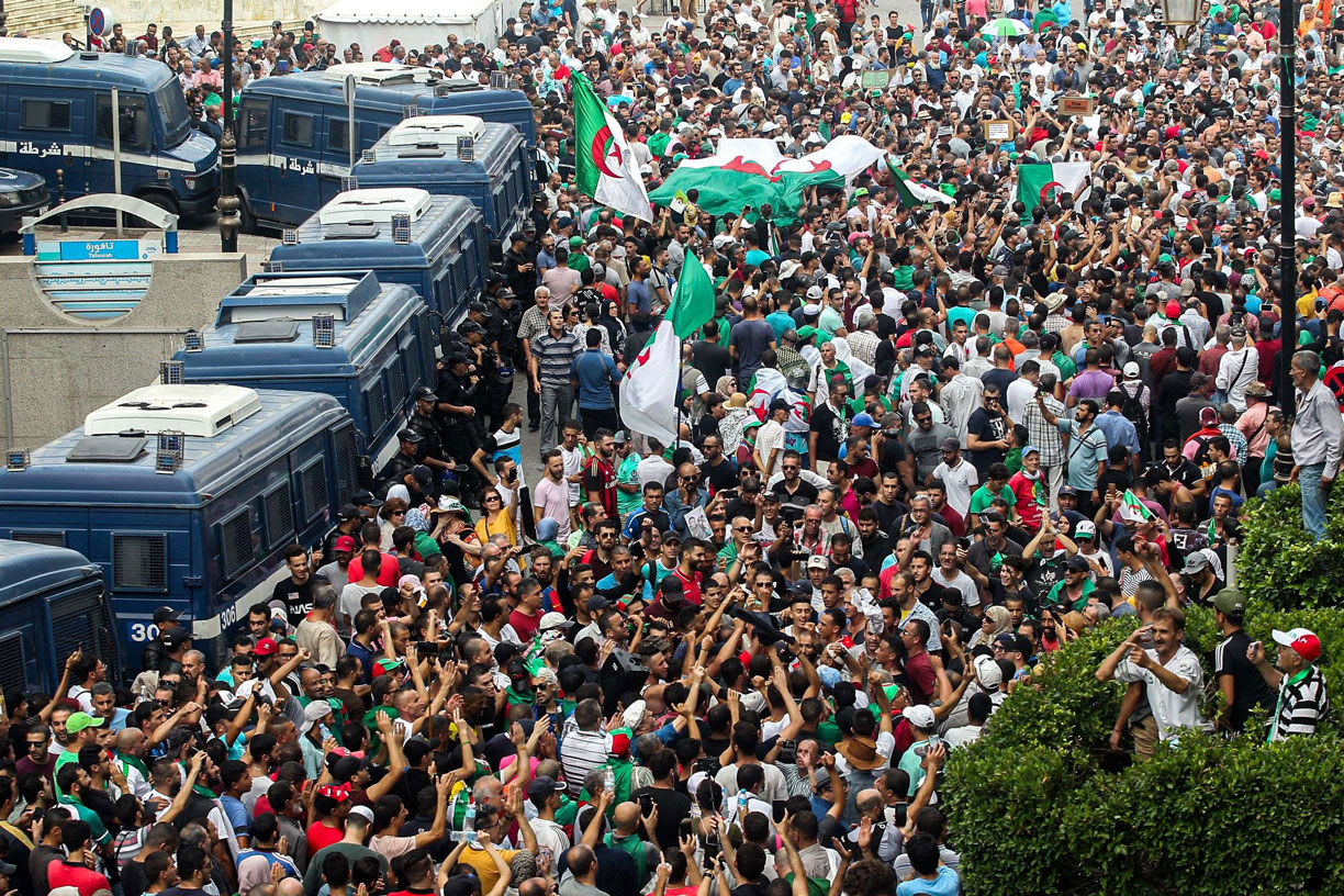 الحراك الشعبي مستمر في الجزائر