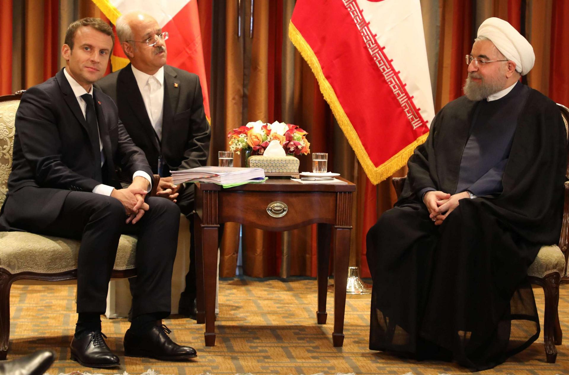 الرئيس الايراني حسن روحاني ونظيره الفرنسي ايمانويل ماكرون