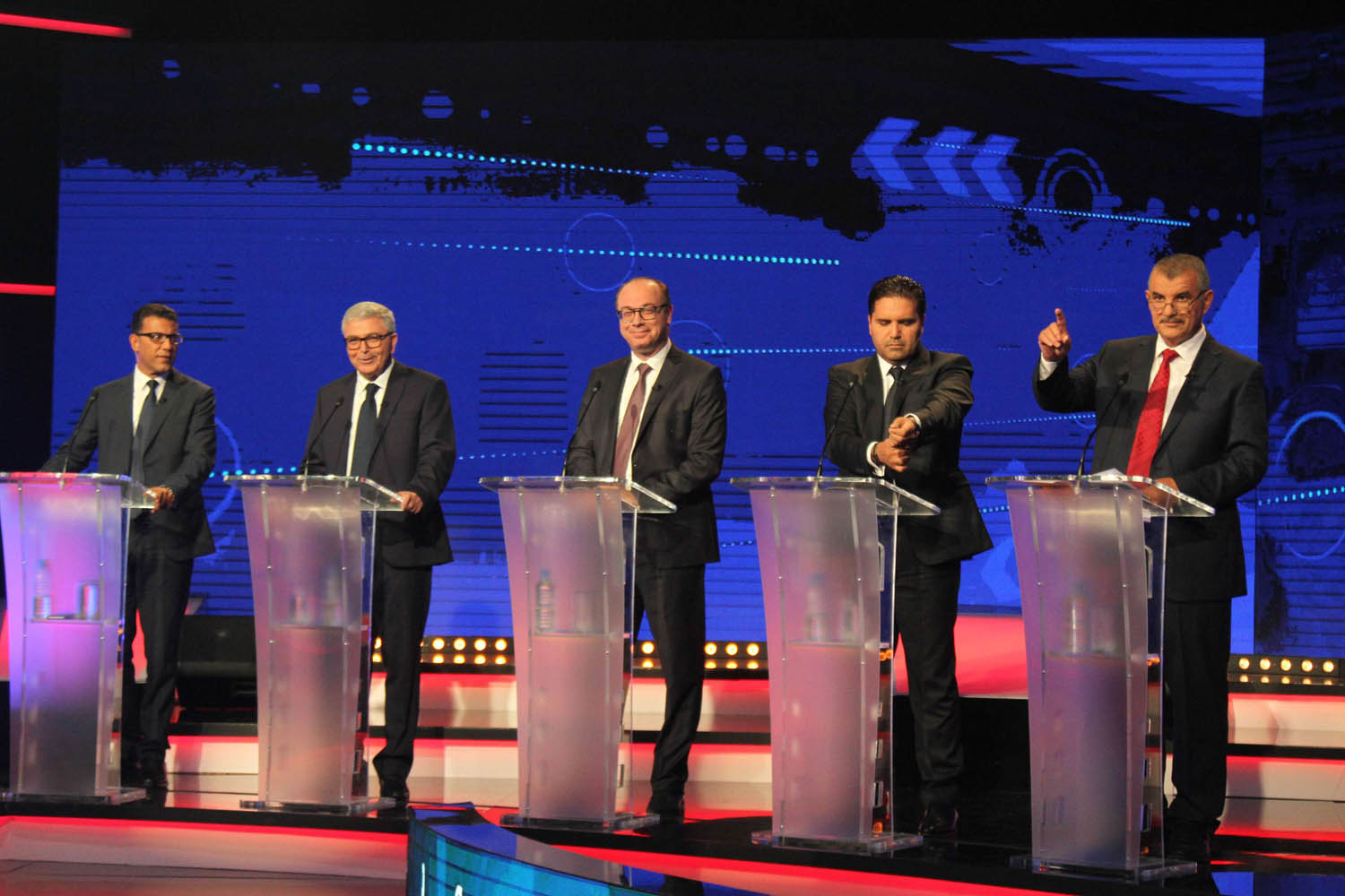 مناظرة تلفزيونية بين مرشحين للرئاسة في تونس
