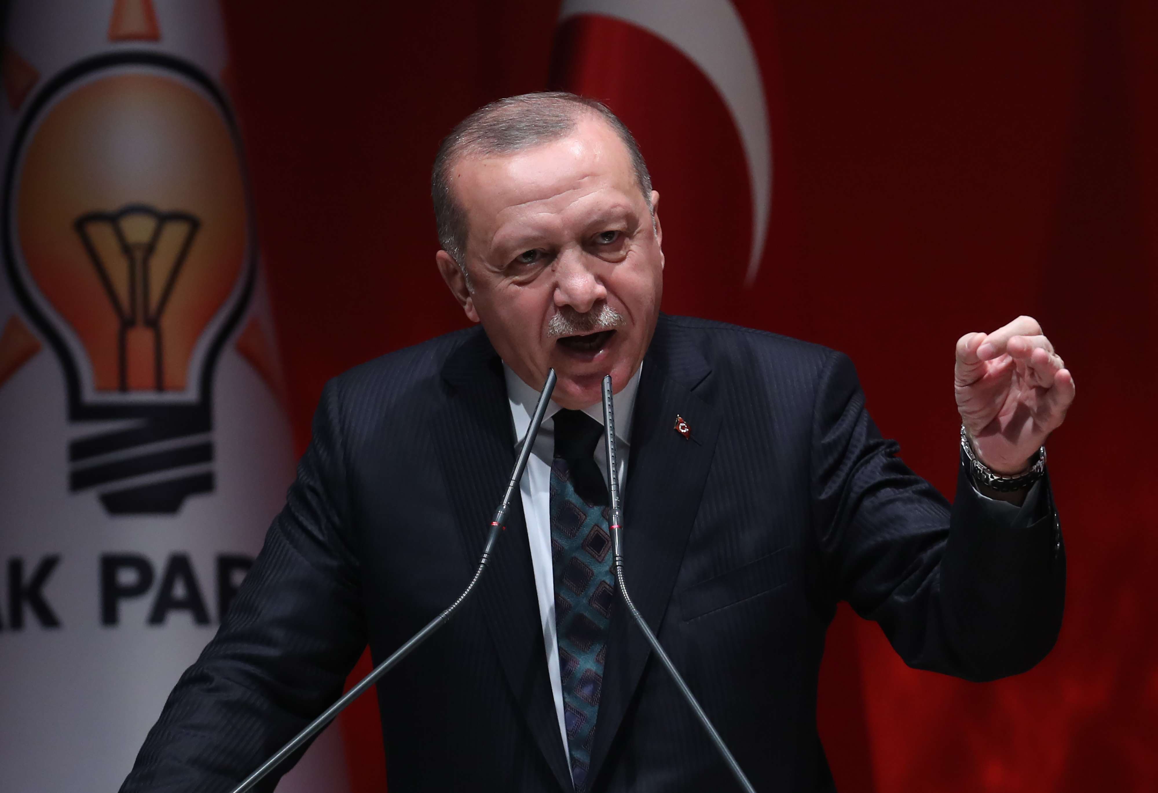أردوغان يصعد في سوريا ويحيل تركيا على مأزق اقتصادي عميق