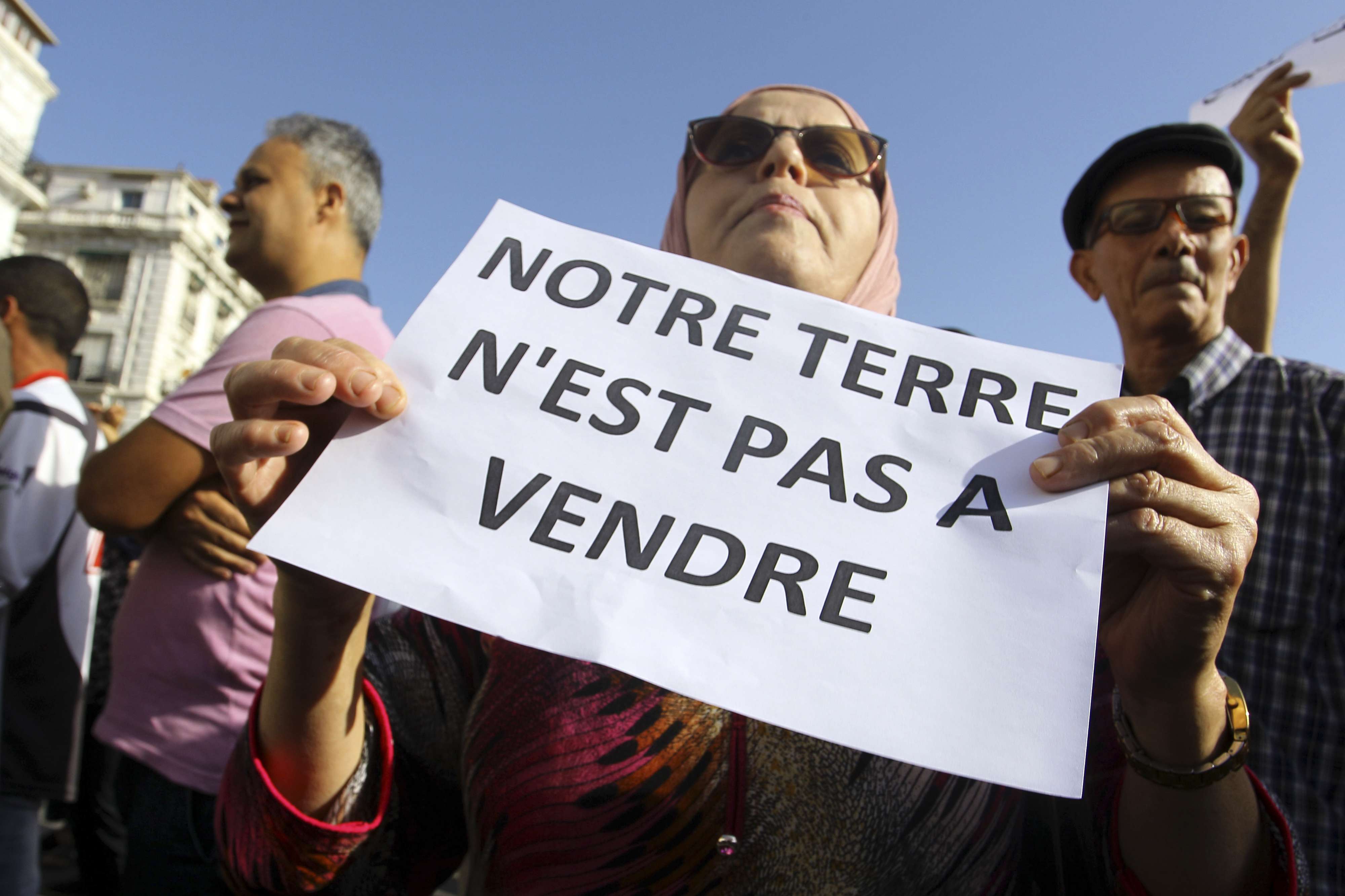 المحتجون ضد قانون المحروقات في الجزائر