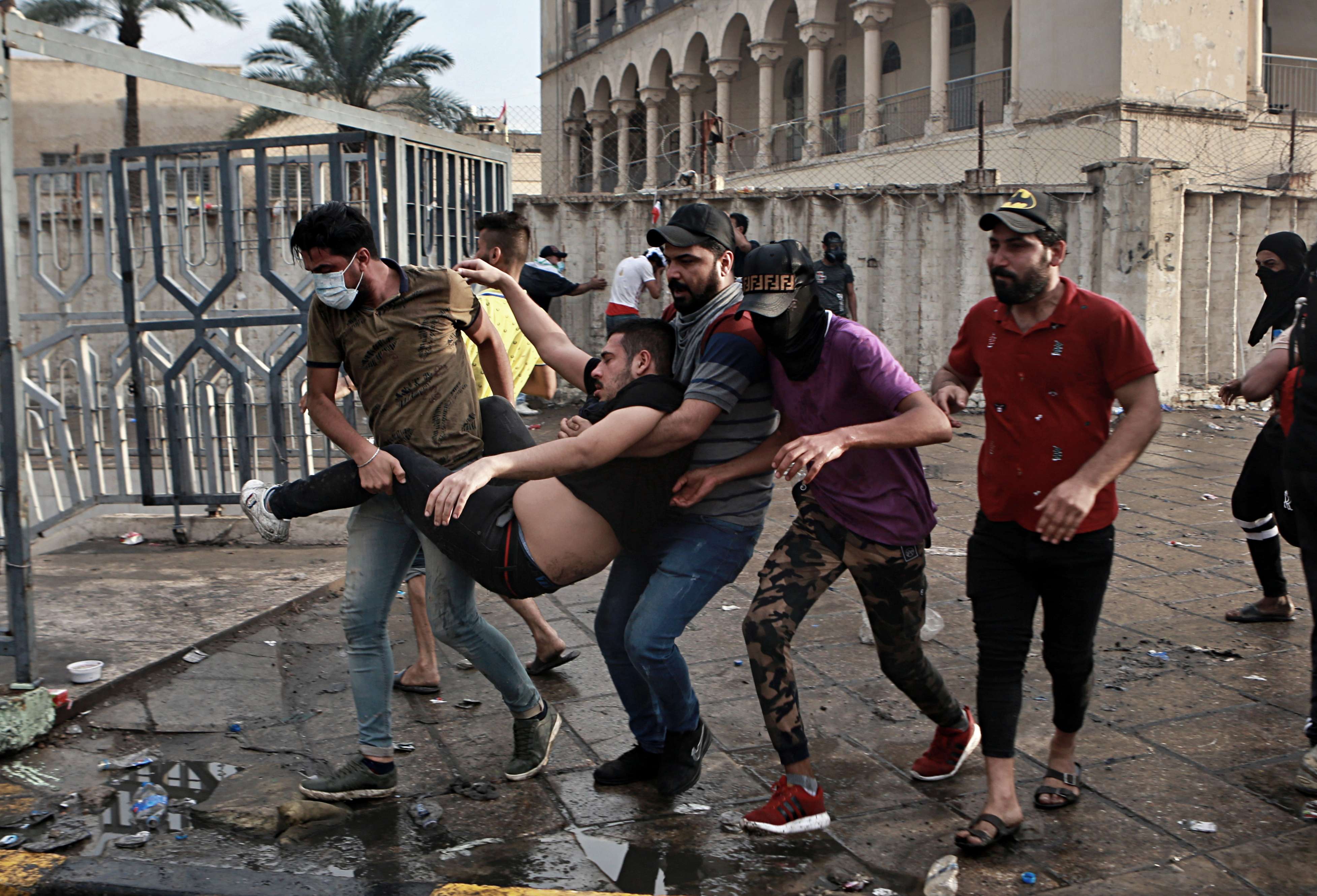 القنص وسيلة المجموعات الموالية لايران لايقاف غضب المحتجين العراقيين