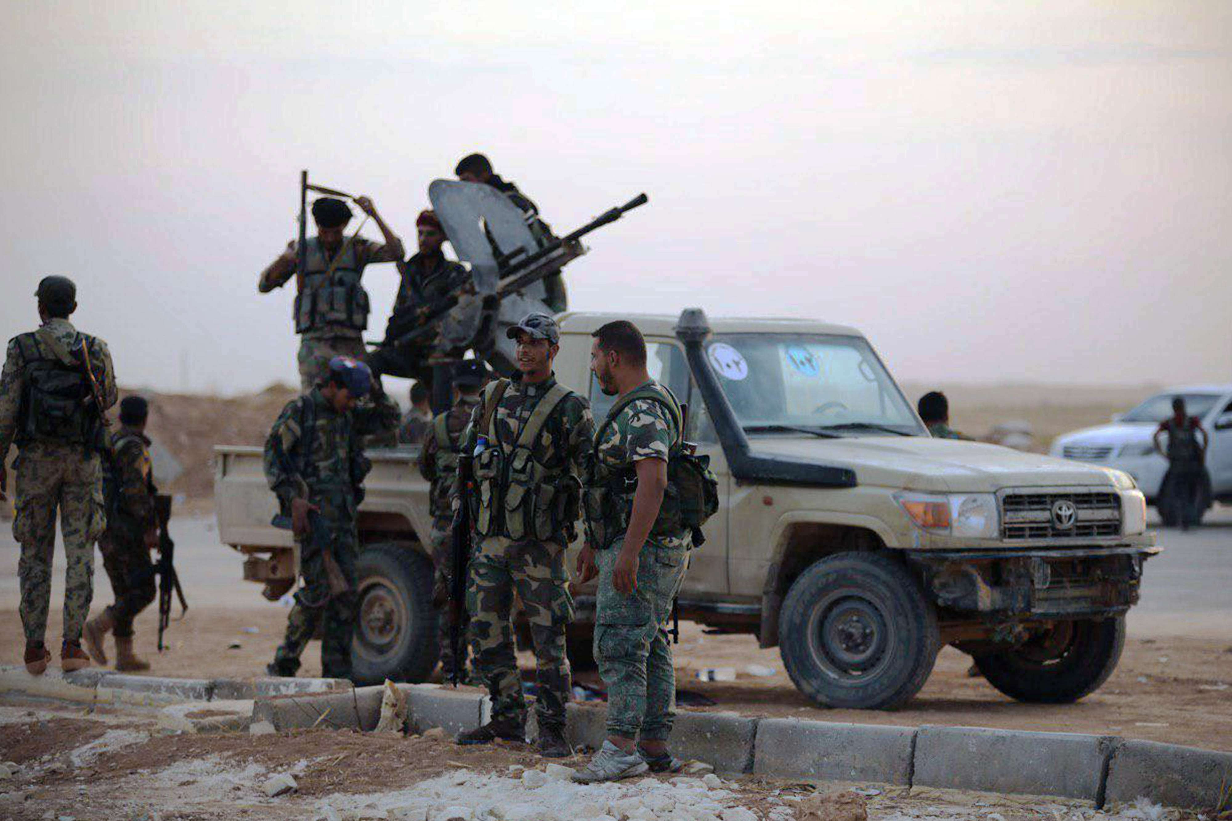 القوات السورية تنتشر في منبج ومحيطها بعد اتفاق مع الأكراد