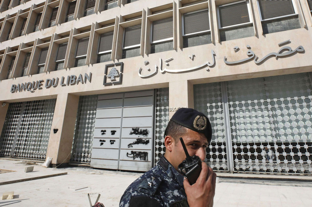 الشرطة اللبنانية تؤمن عودة المصارف للعمل