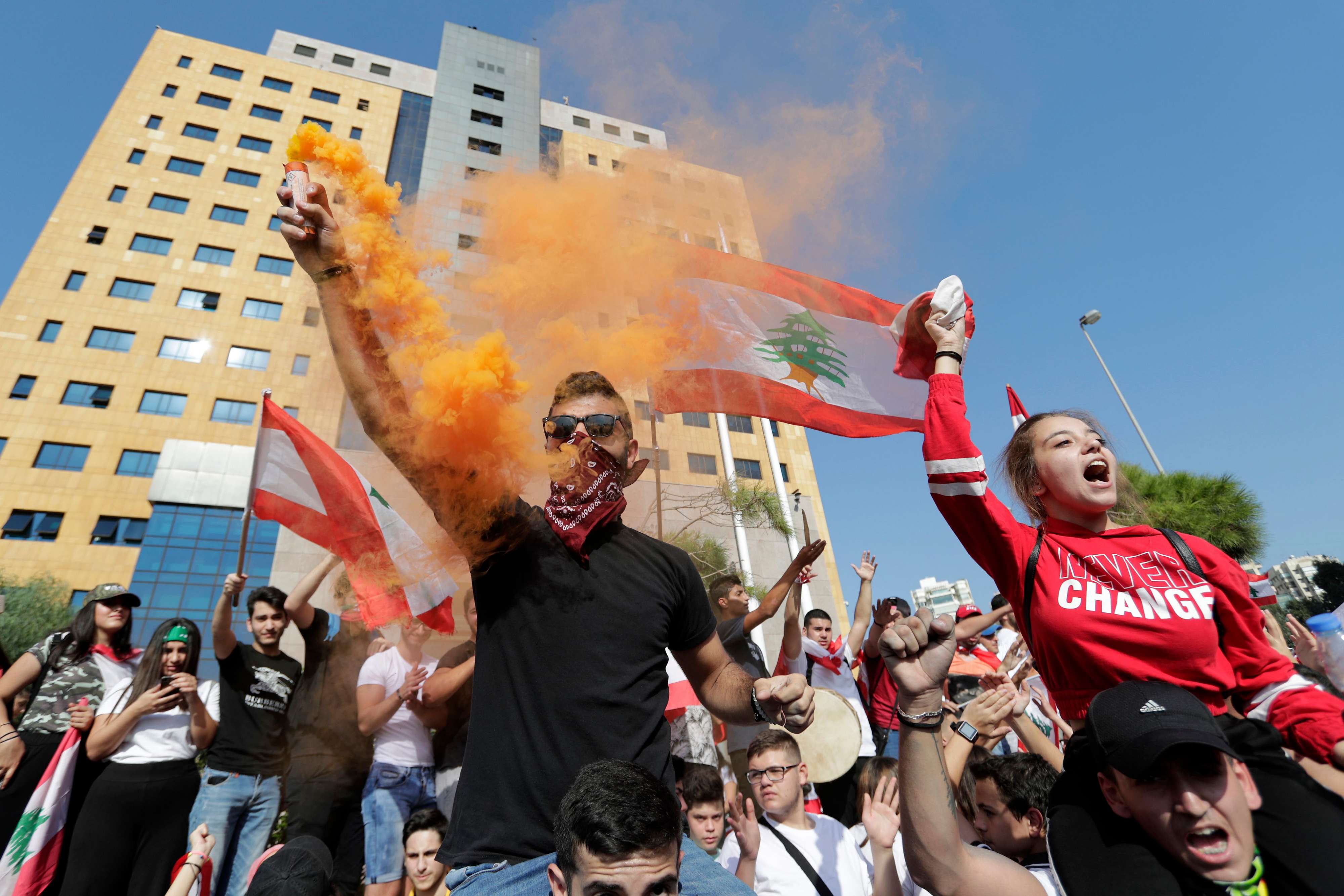 المحتجون في لبنان