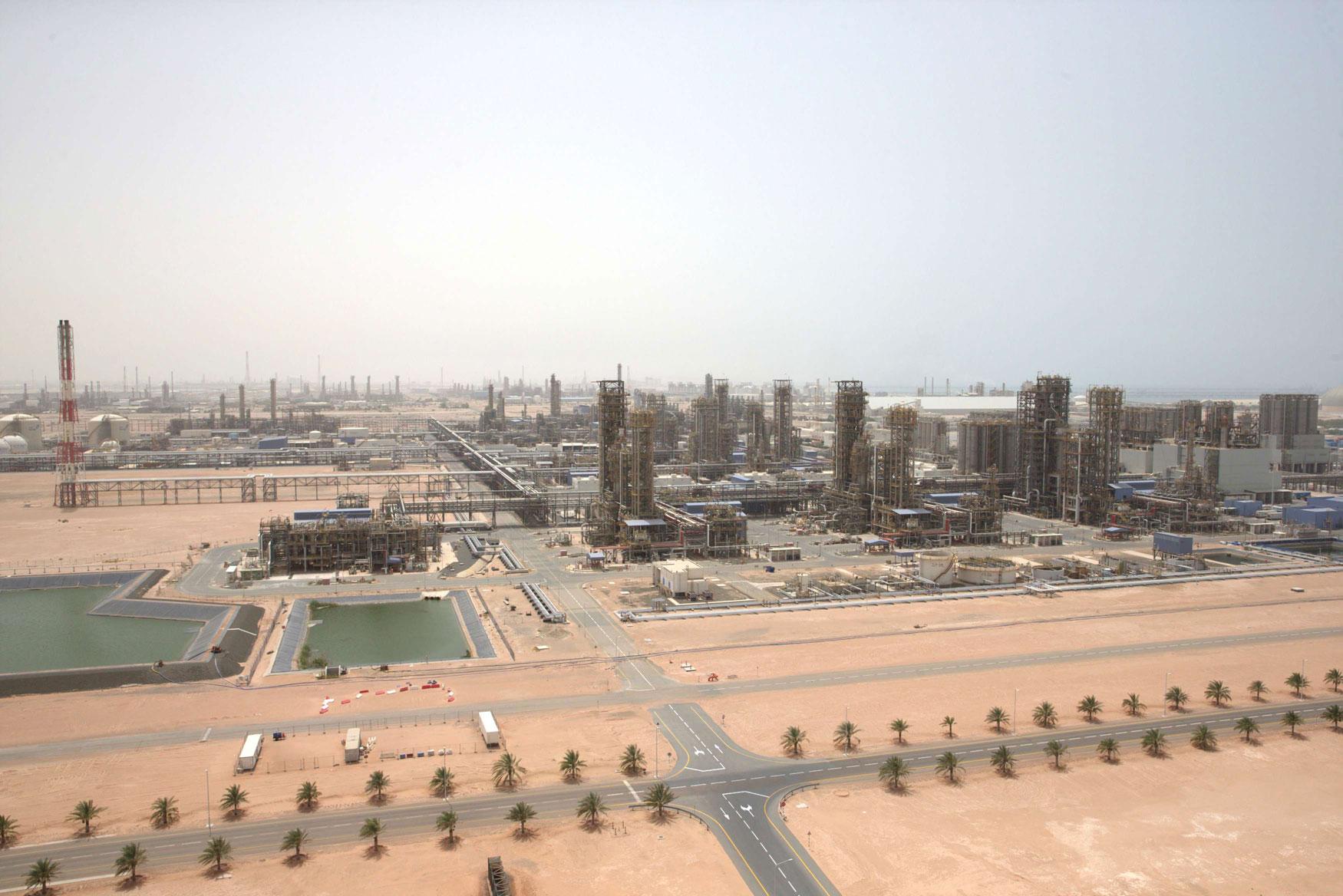 انتاج الغاز والنفط في الامارات