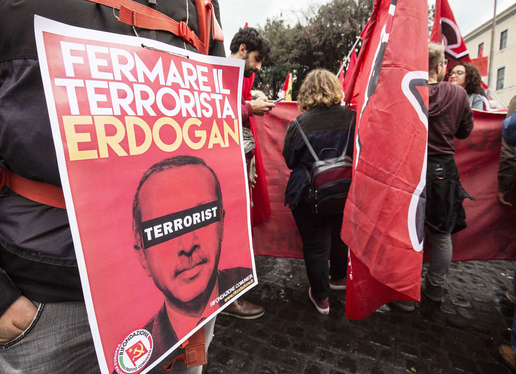 الهجوم التركي على أكراد سوريا فجر موجة غضب في دول أوروبية تنديدا بـ"ارهاب" أردوغان