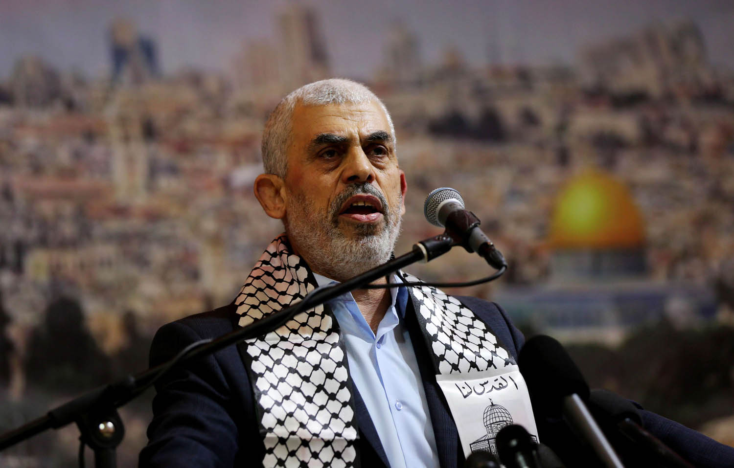 القيادي في حماس يحيى السنوار في مؤتر صحفي عن الانتخابات