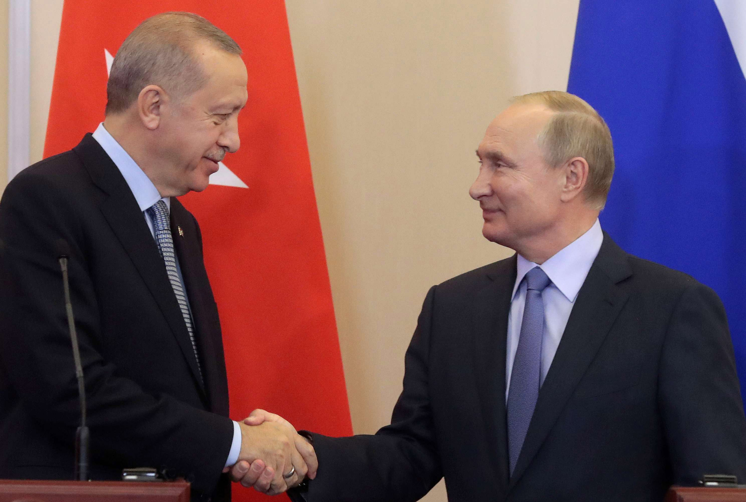أردوغان يعرض على بوتين إعادة 'التجربة السورية' في ليبيا
