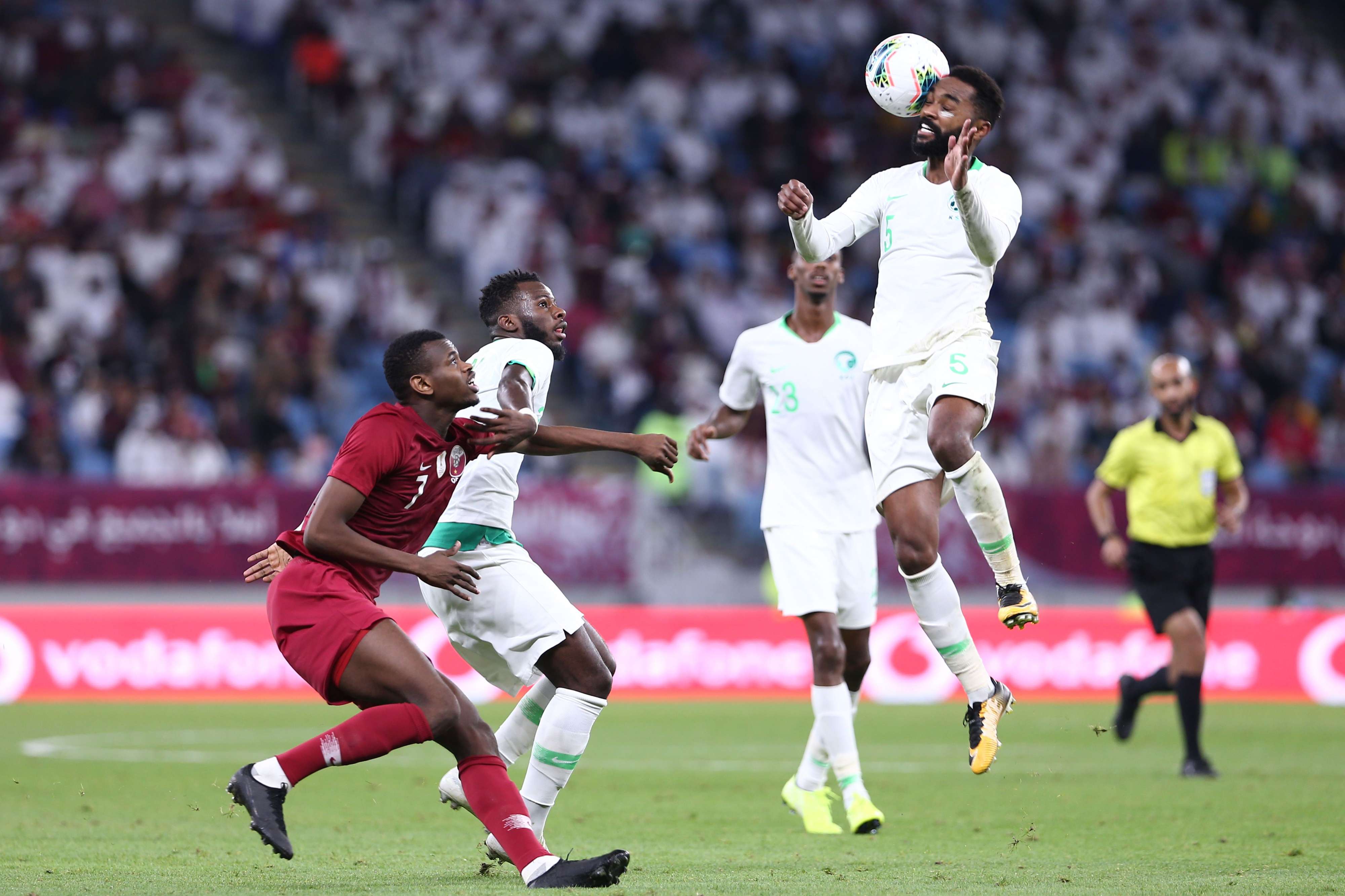 'الأخضر' السعودي بقيادة الفرنسي رونار يضرب موعدا في النهائي مع نظيره البحريني