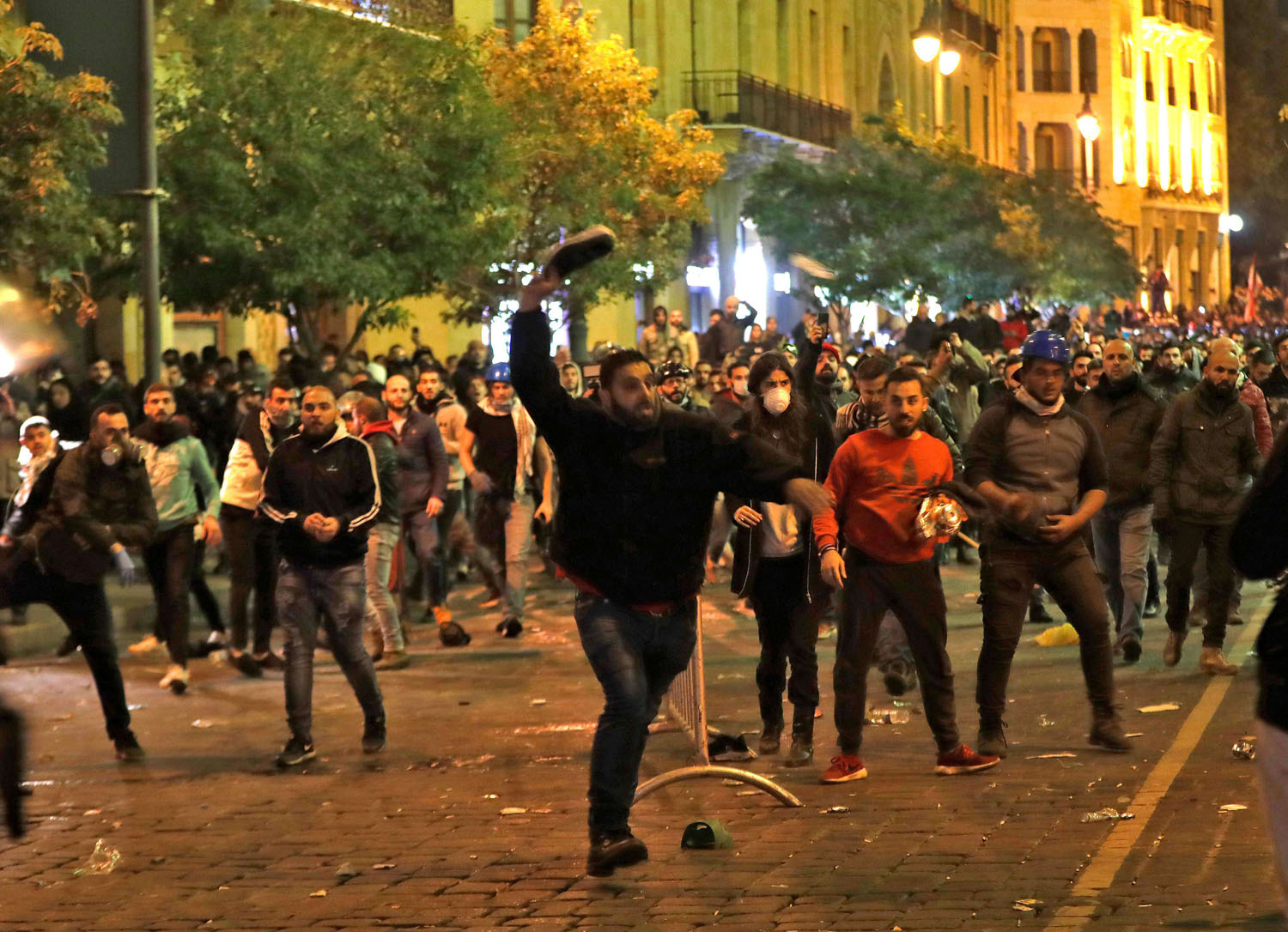 اعنف مظاهرات منذ انطلاق الحركة الاحتجاجية