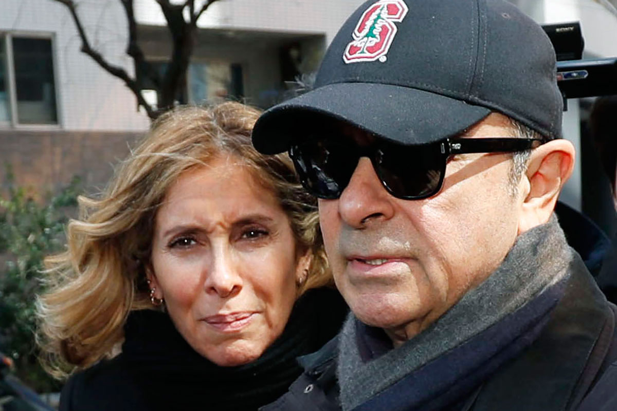 Former Nissan Chairman Carlos Ghosn, right, and his wife Carole in Tokyo