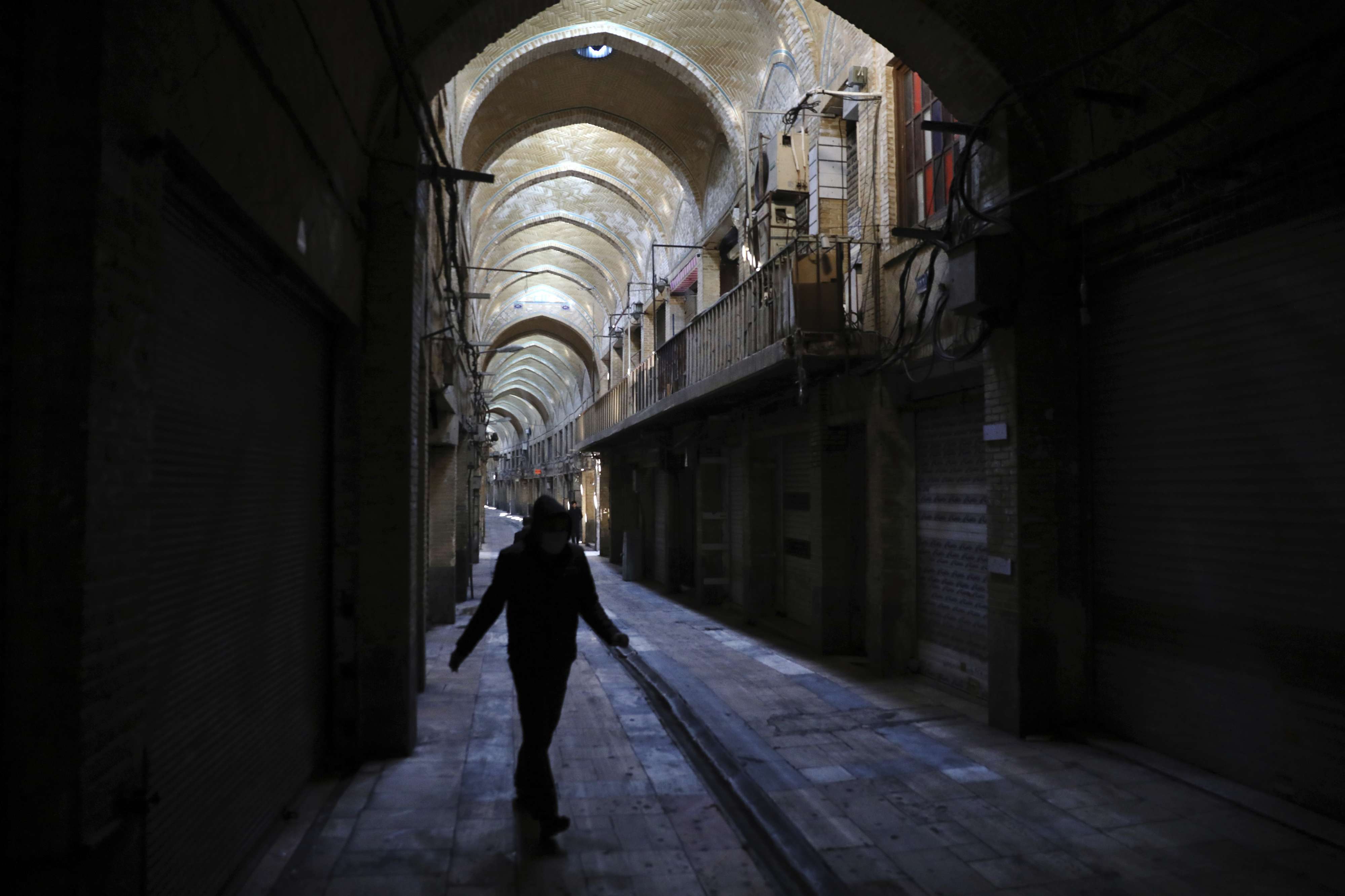 غموض في الاحتجاز والافراج