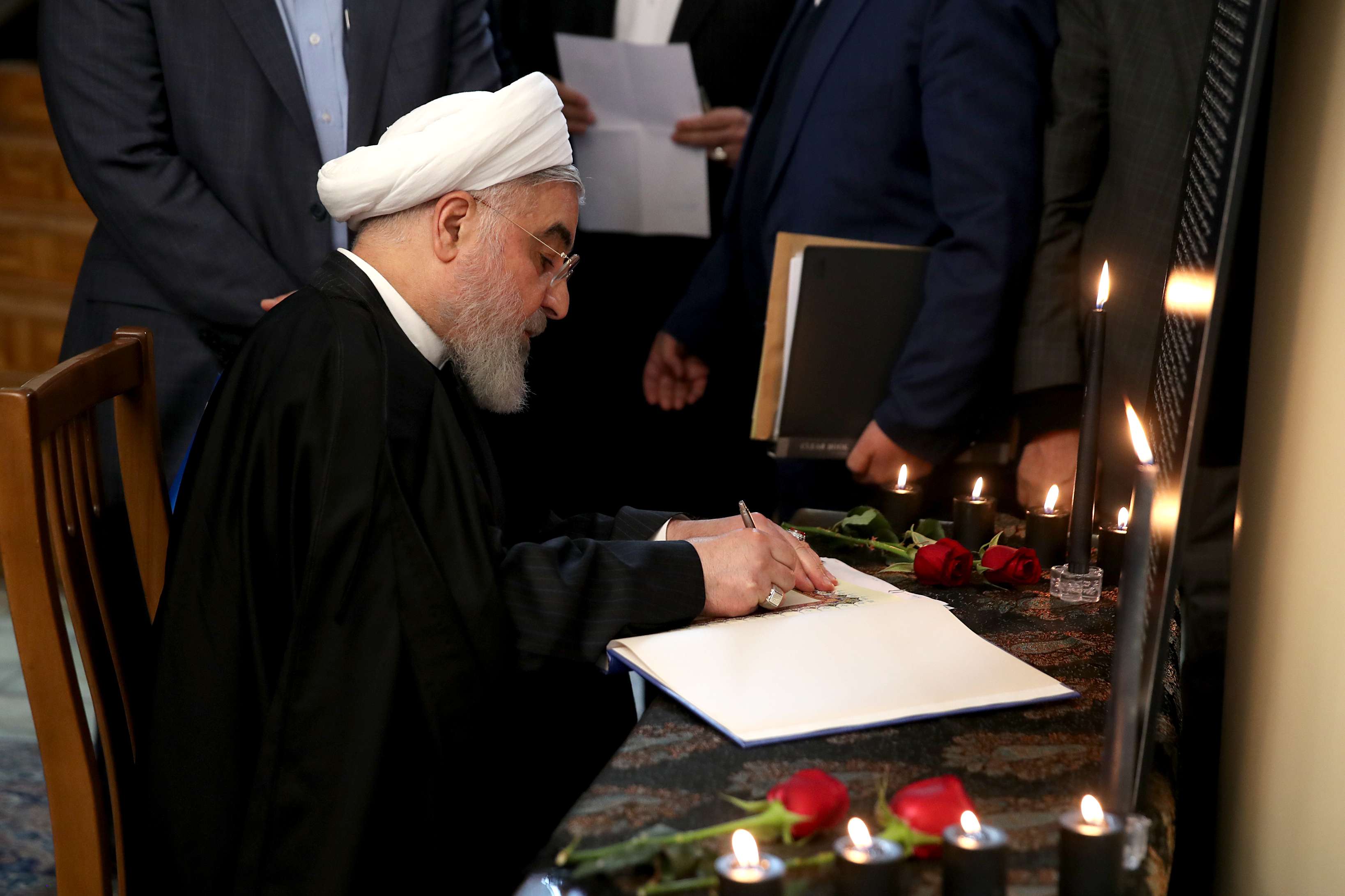 روحاني يعتذر عن اسقاط الطائرة الأوكرانية ويدعو للوحدة الوطنية